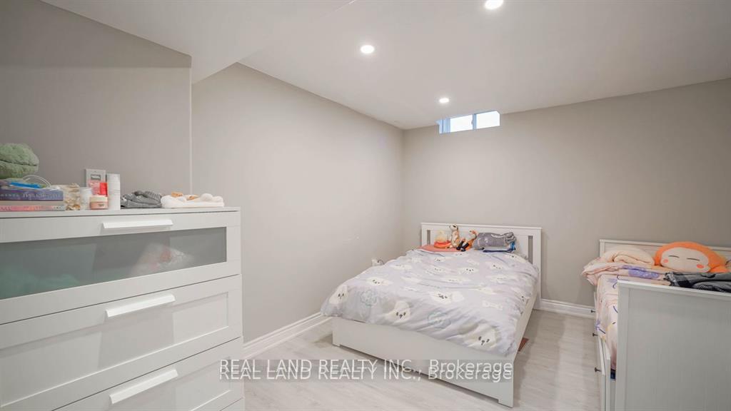 Photo 34 of 10 Timpson Drive, Aurora, Aurora Highlands — HOMEH