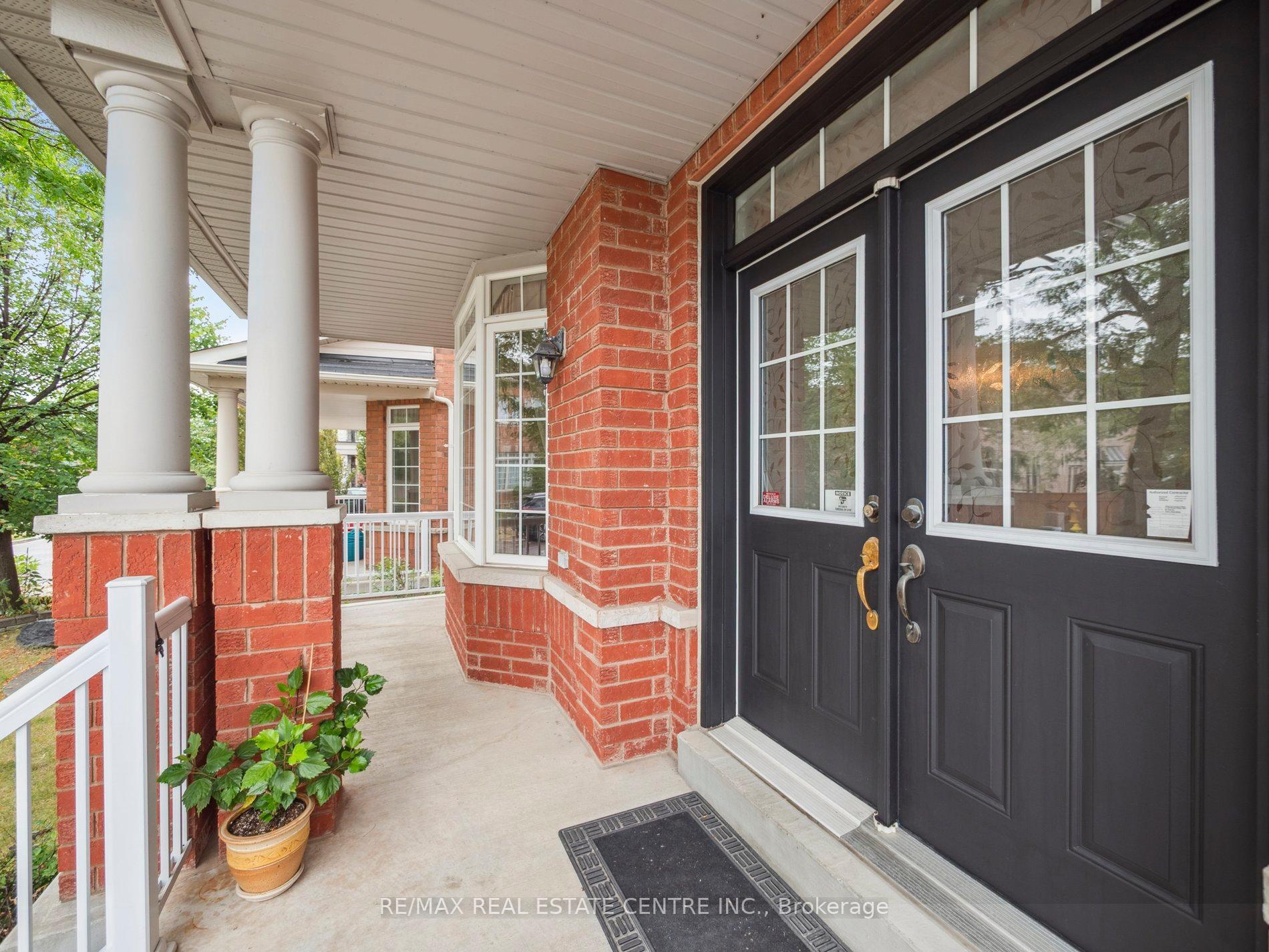 Photo 6 of 236 St Urbain Drive, Vaughan, Vellore Village — HOMEH
