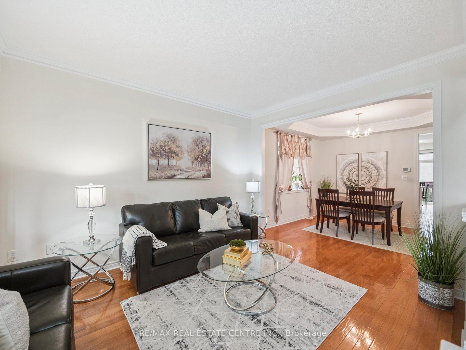 Photo 12 of 236 St Urbain Drive, Vaughan, Vellore Village — HOMEH