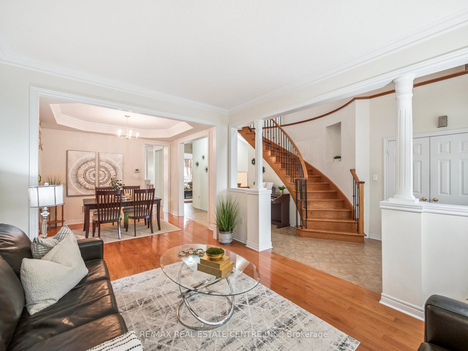 Photo 13 of 236 St Urbain Drive, Vaughan, Vellore Village — HOMEH