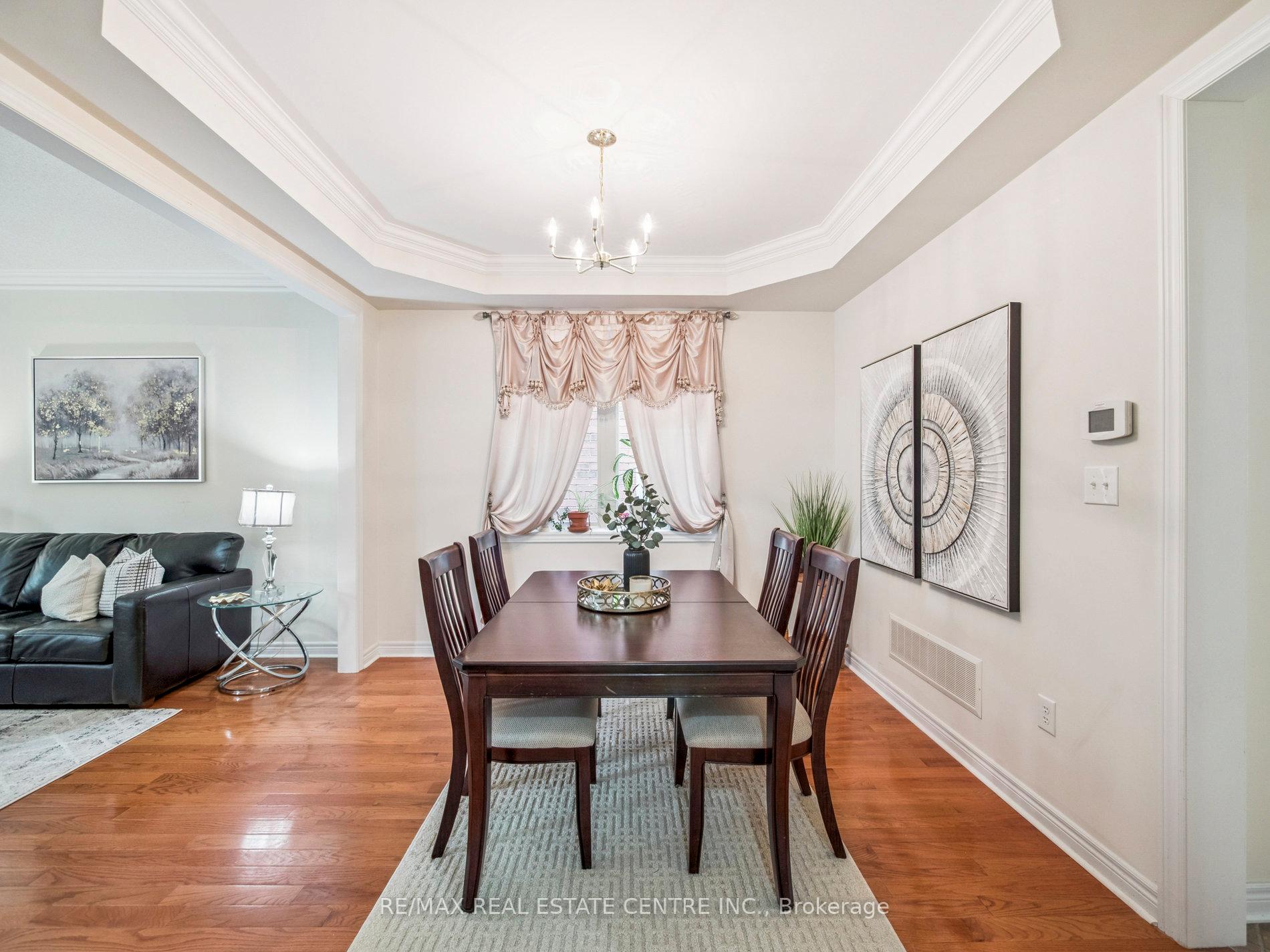 Photo 15 of 236 St Urbain Drive, Vaughan, Vellore Village — HOMEH