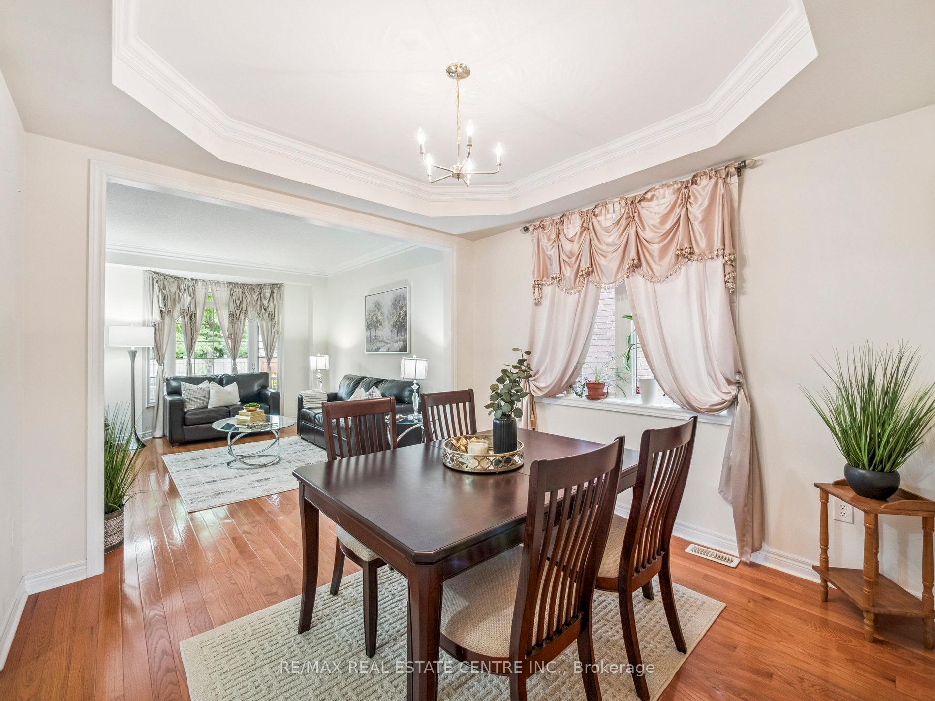 Photo 16 of 236 St Urbain Drive, Vaughan, Vellore Village — HOMEH
