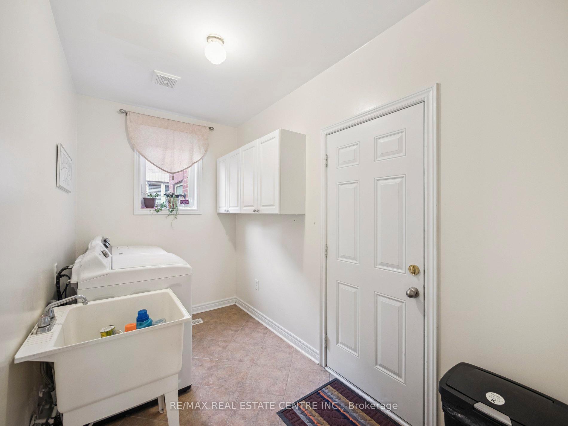 Photo 30 of 236 St Urbain Drive, Vaughan, Vellore Village — HOMEH