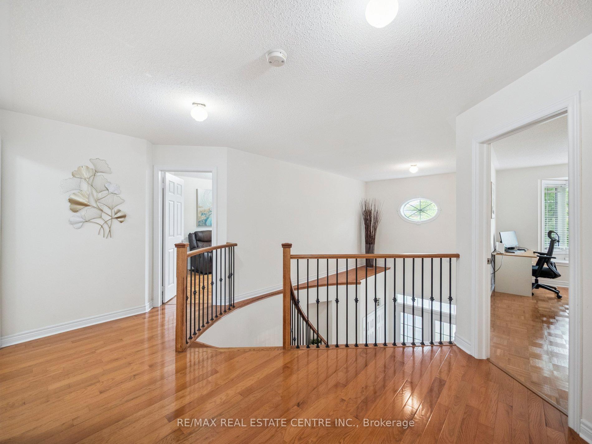 Photo 32 of 236 St Urbain Drive, Vaughan, Vellore Village — HOMEH