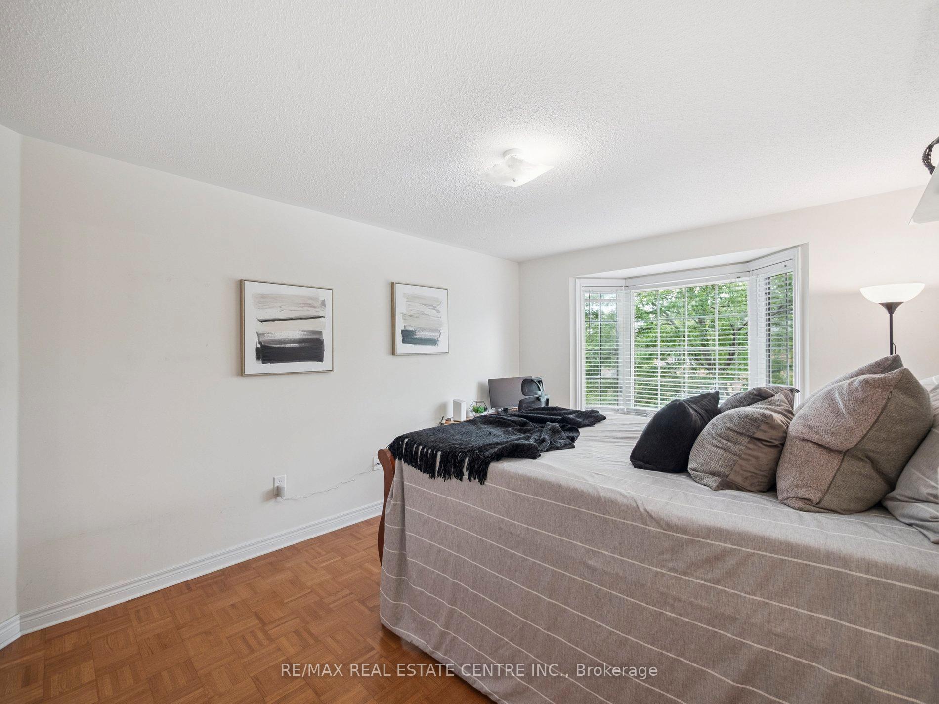 Photo 44 of 236 St Urbain Drive, Vaughan, Vellore Village — HOMEH