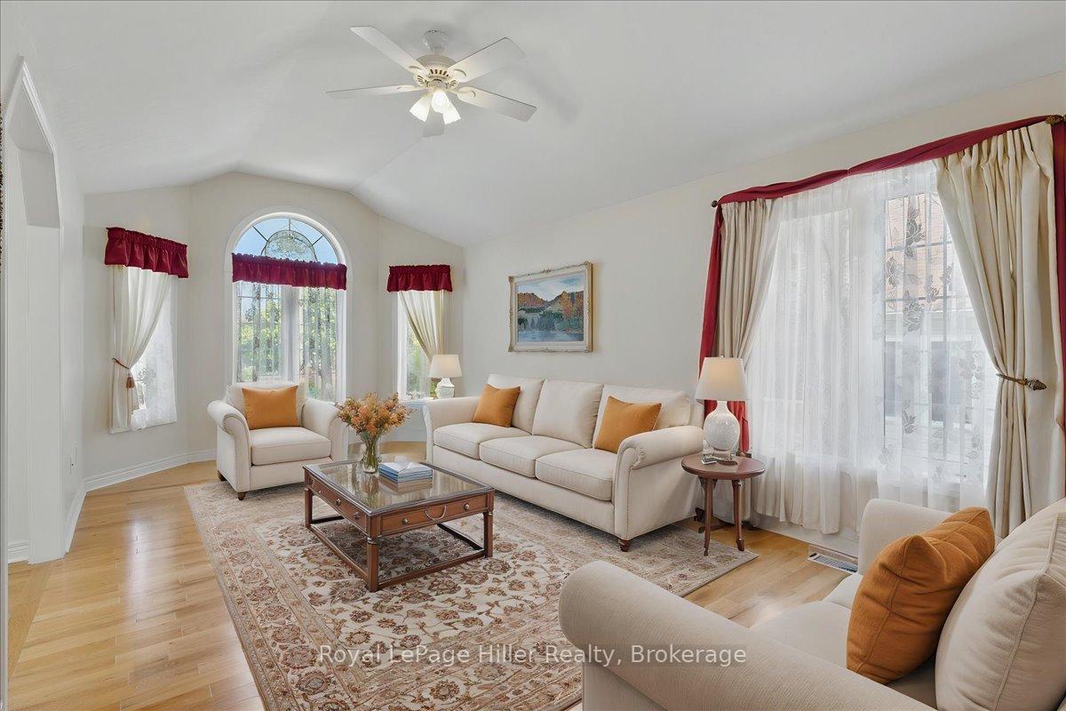 Photo 6 of 52 Lawrence Street, Wellesley — HOMEH