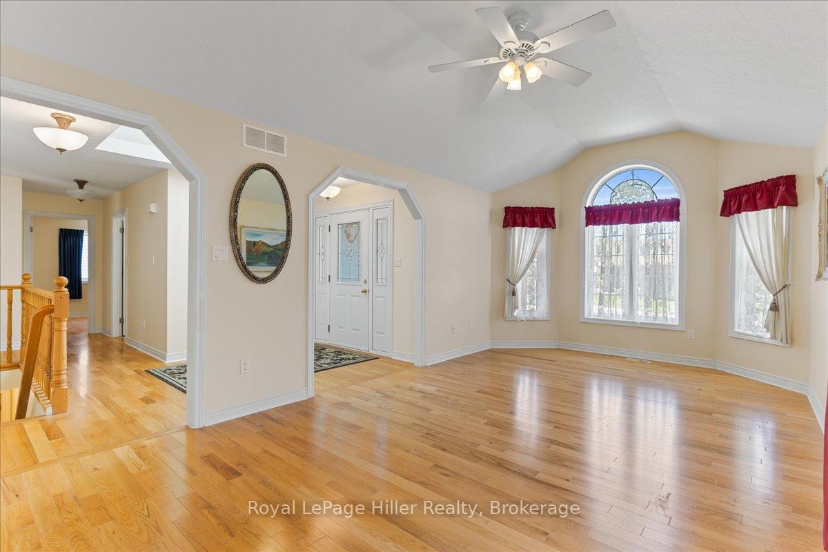 Photo 8 of 52 Lawrence Street, Wellesley — HOMEH