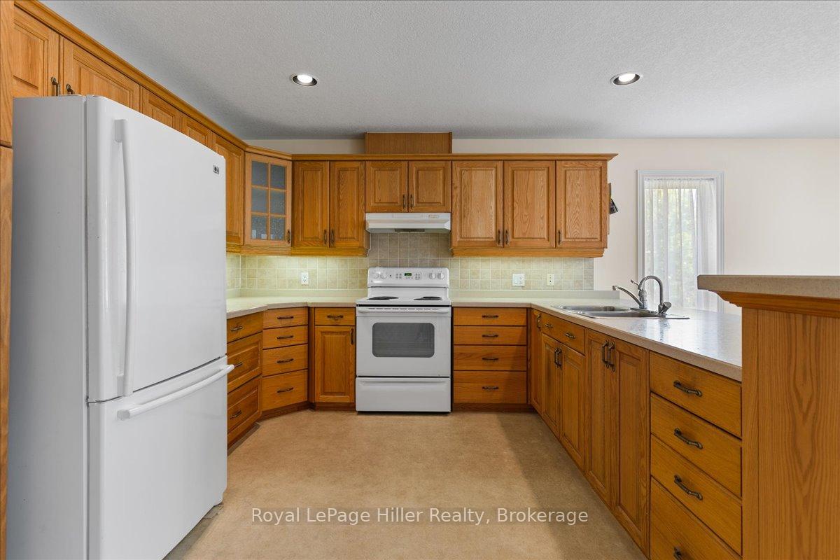 Photo 10 of 52 Lawrence Street, Wellesley — HOMEH