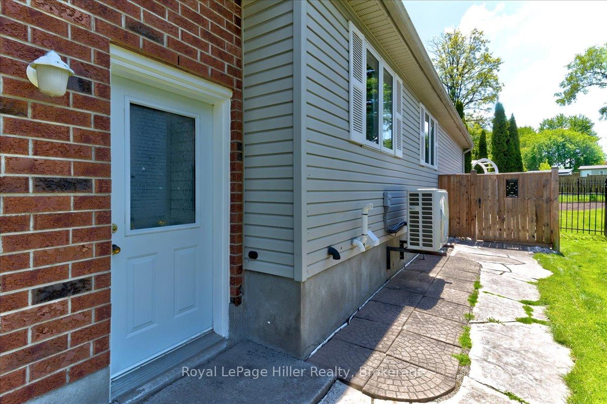 Photo 40 of 52 Lawrence Street, Wellesley — HOMEH