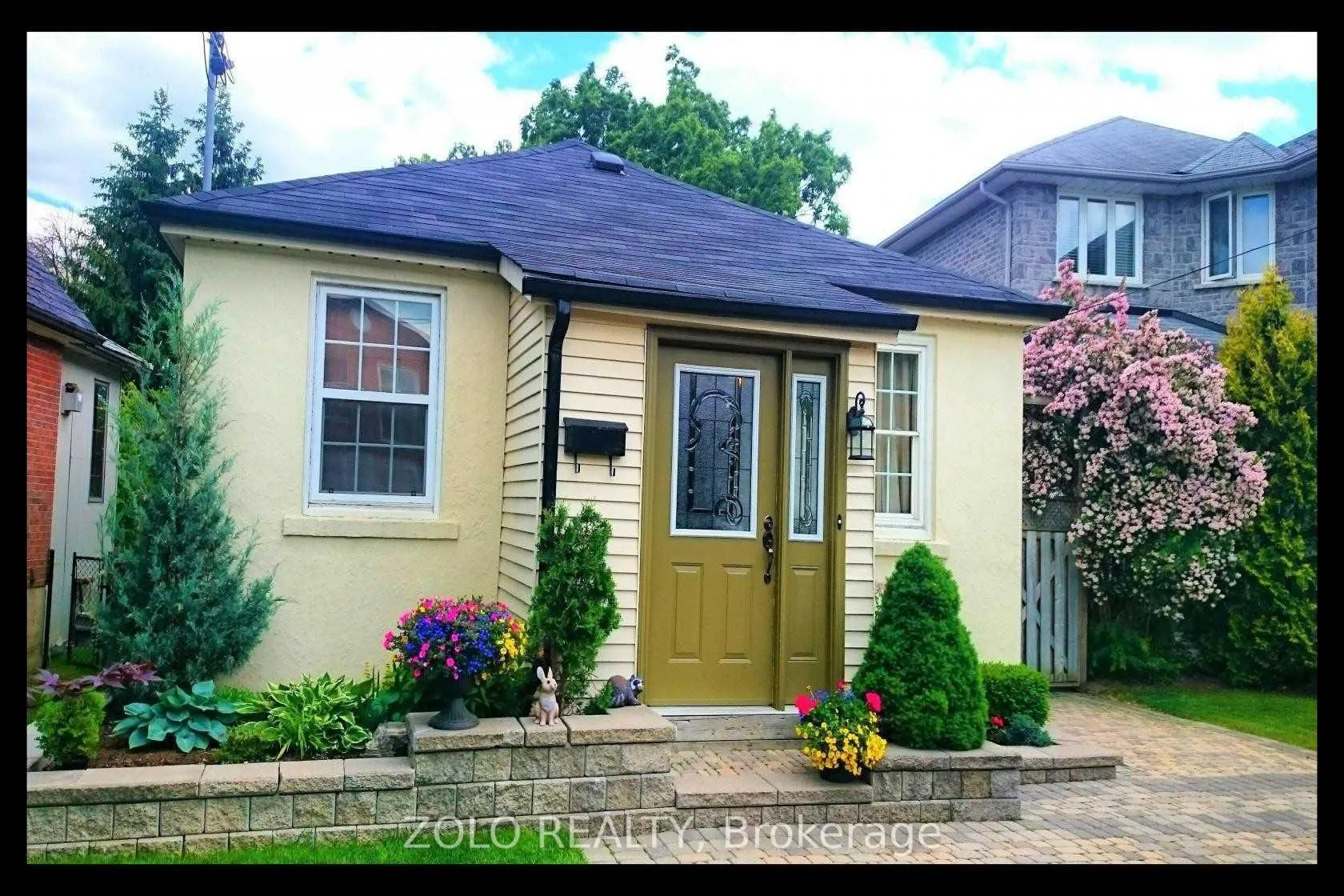Photo 1 of 39 Ellerby Square N, Vaughan, West Woodbridge — HOMEH