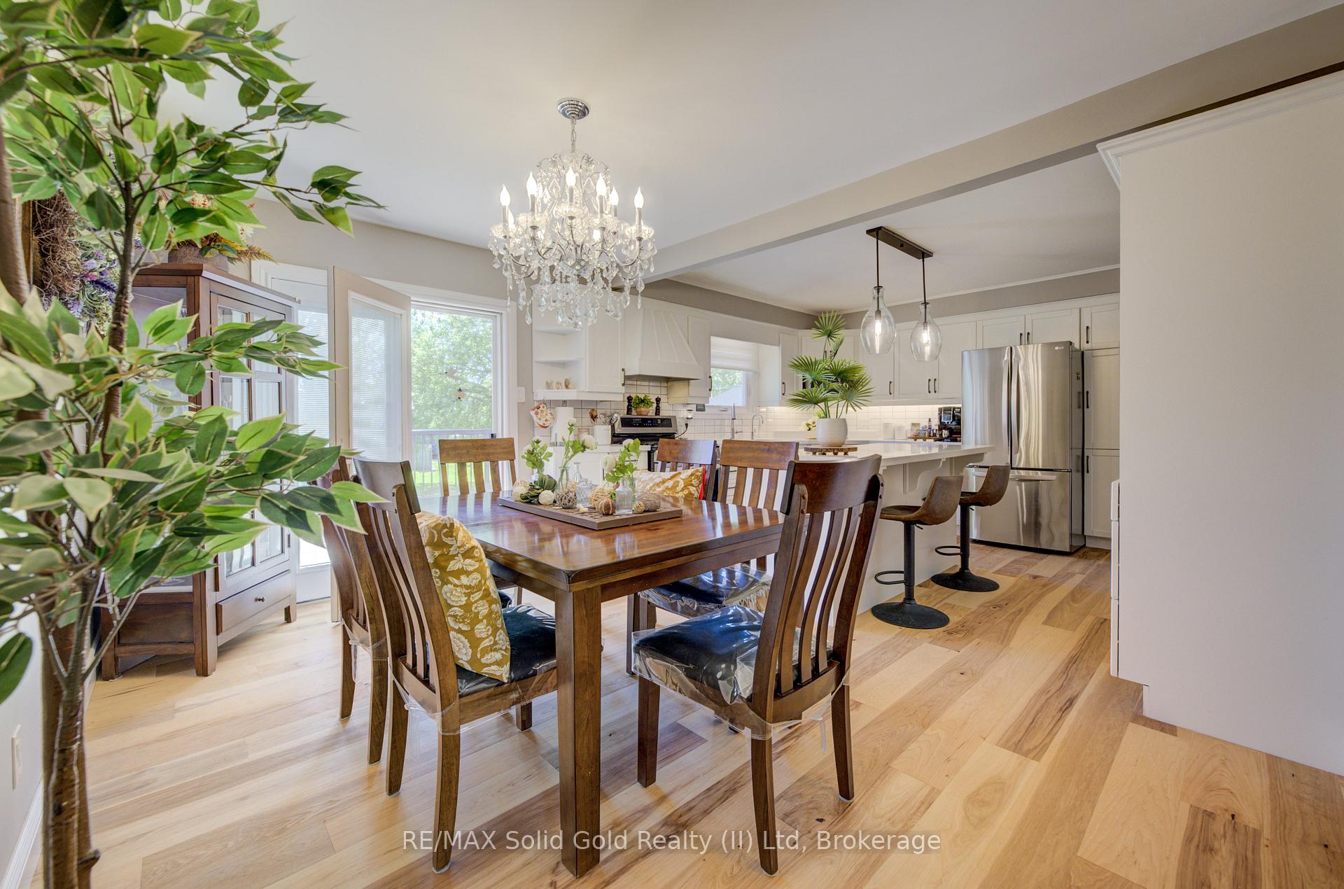 Photo 7 of 1076 Henry Street, Wellesley — HOMEH