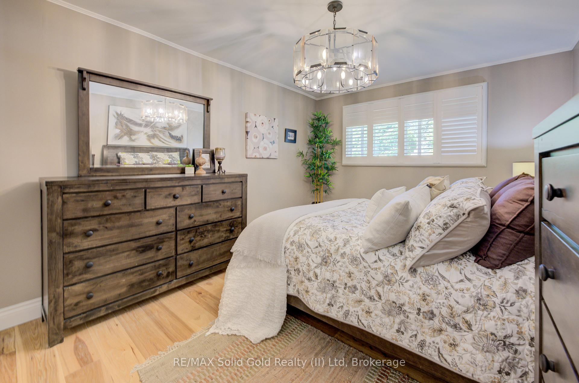 Photo 19 of 1076 Henry Street, Wellesley — HOMEH