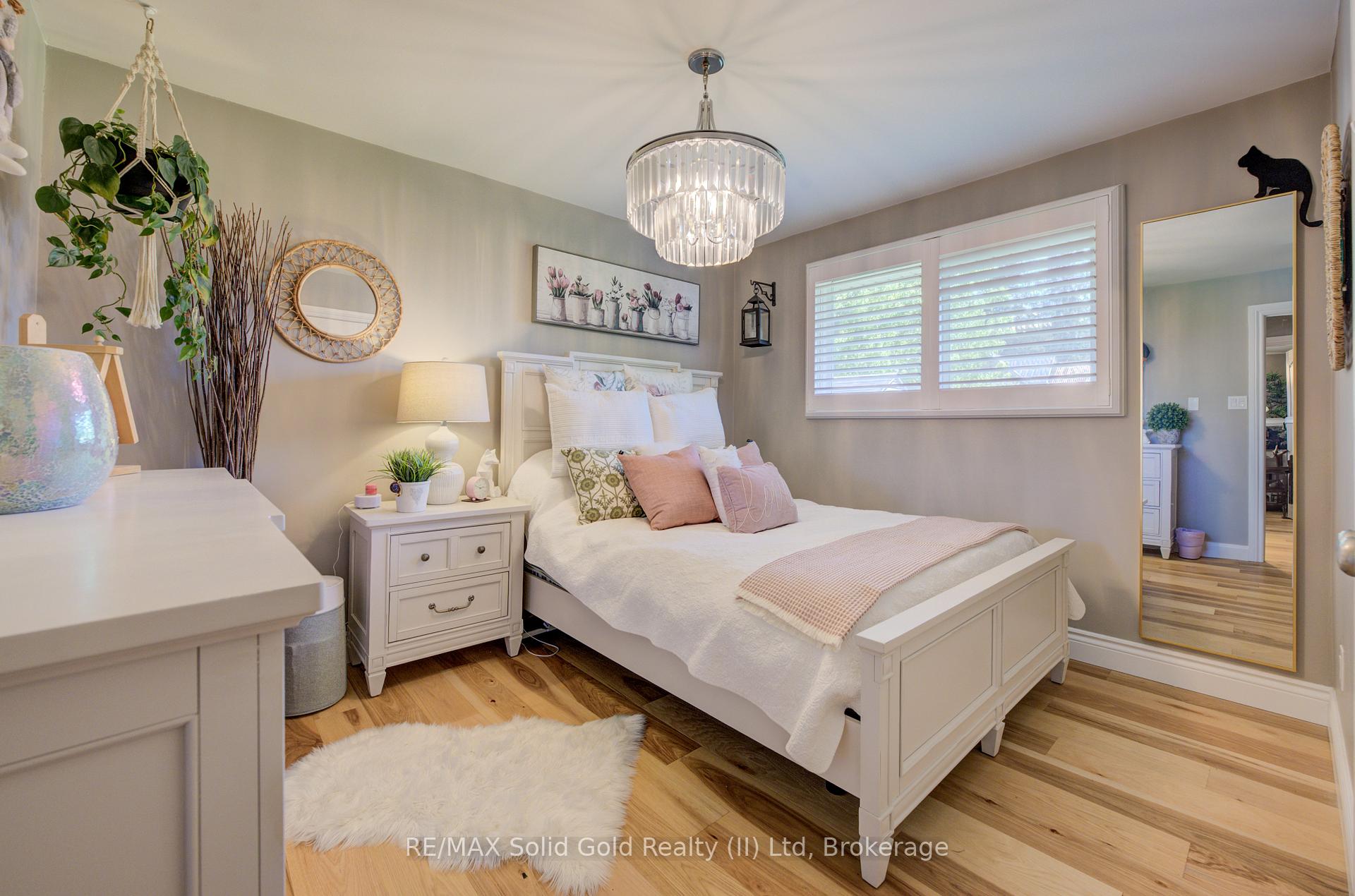 Photo 20 of 1076 Henry Street, Wellesley — HOMEH