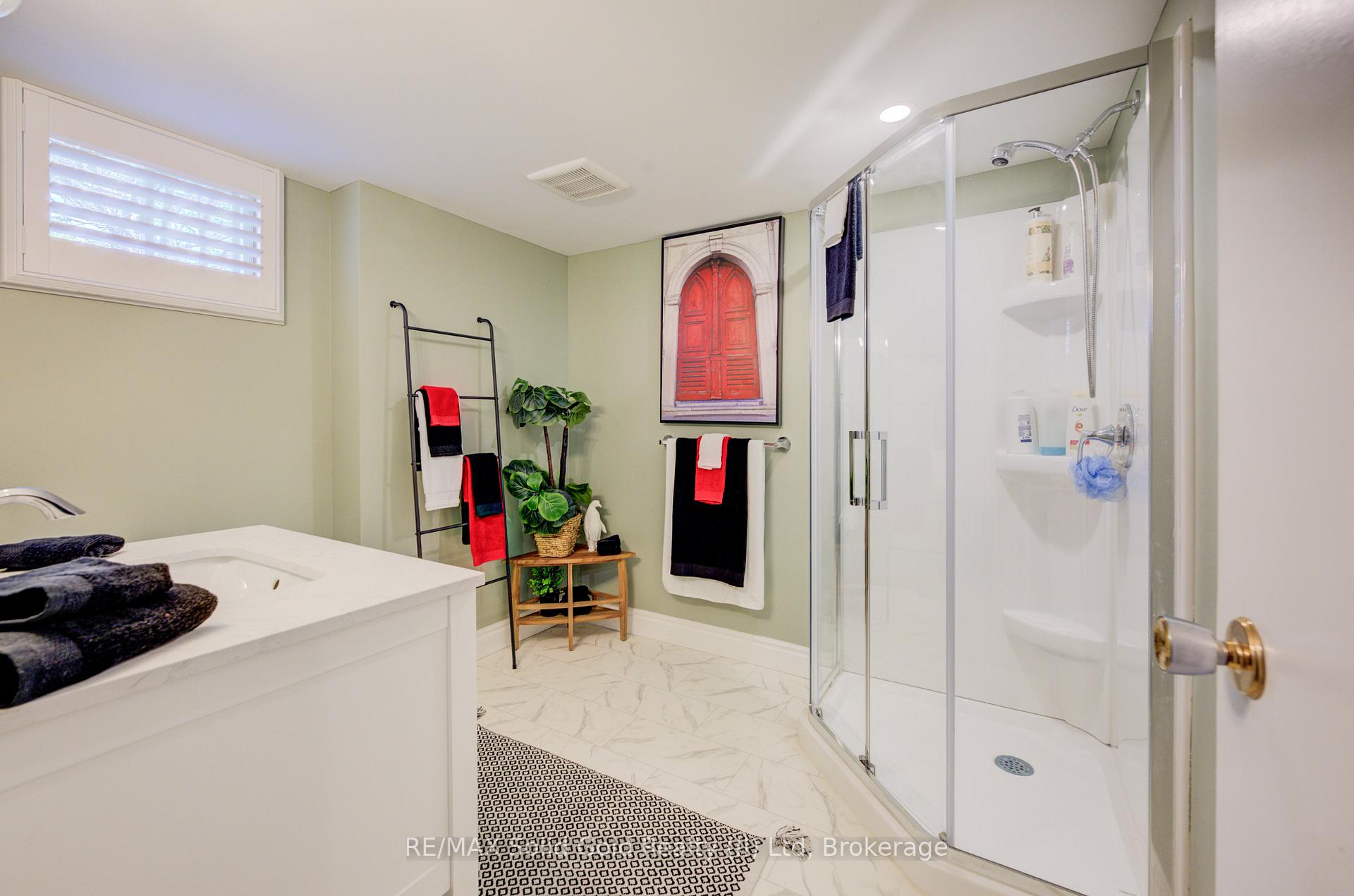 Photo 30 of 1076 Henry Street, Wellesley — HOMEH