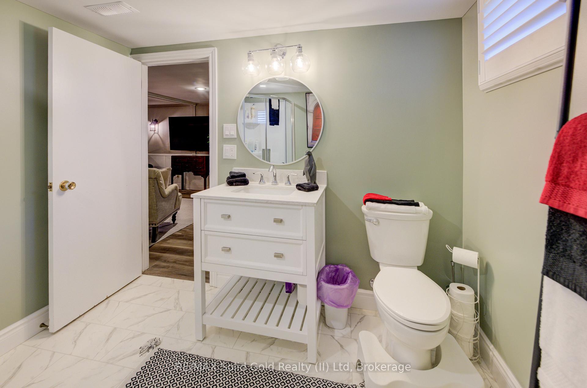 Photo 31 of 1076 Henry Street, Wellesley — HOMEH