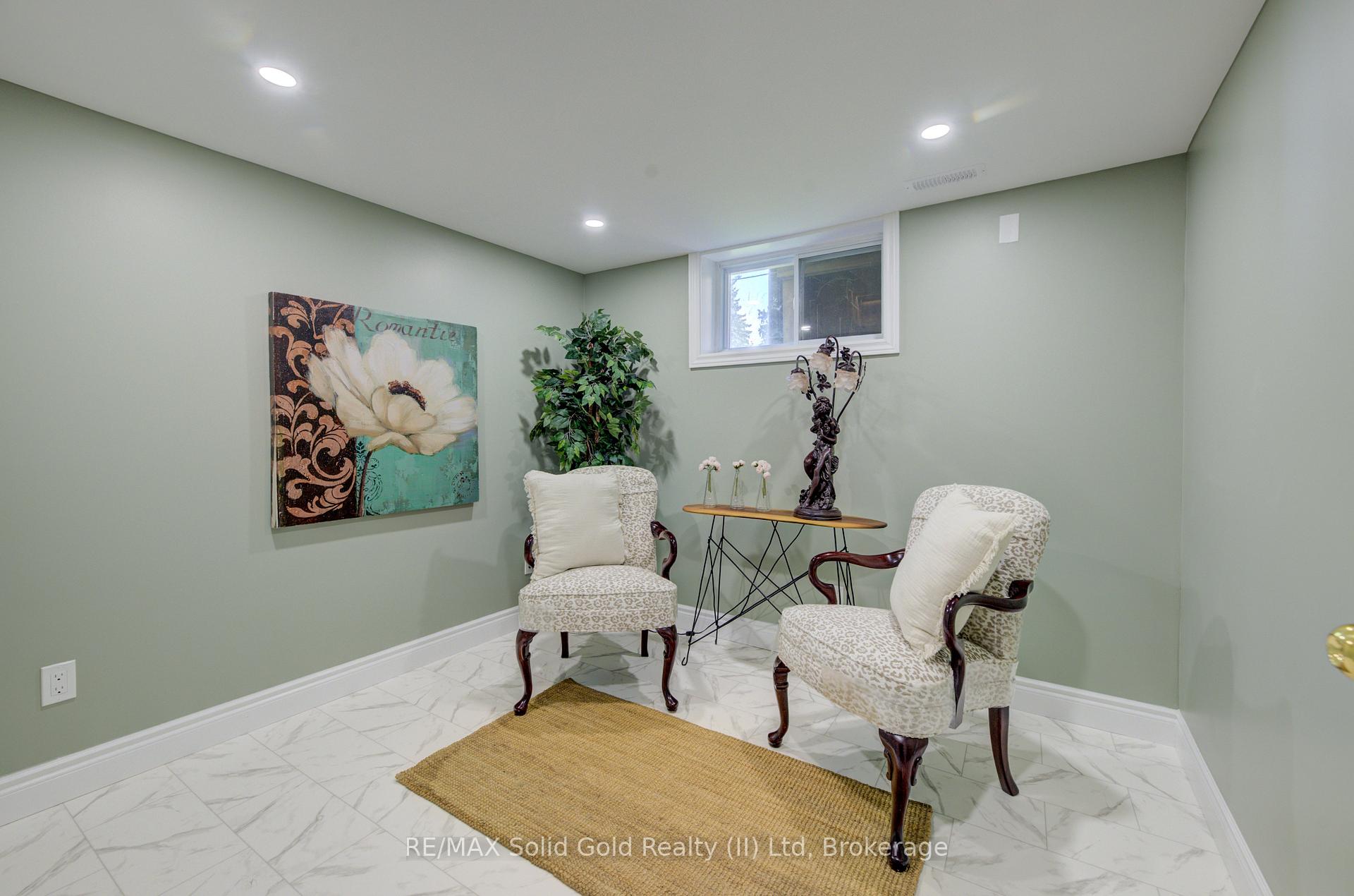 Photo 32 of 1076 Henry Street, Wellesley — HOMEH