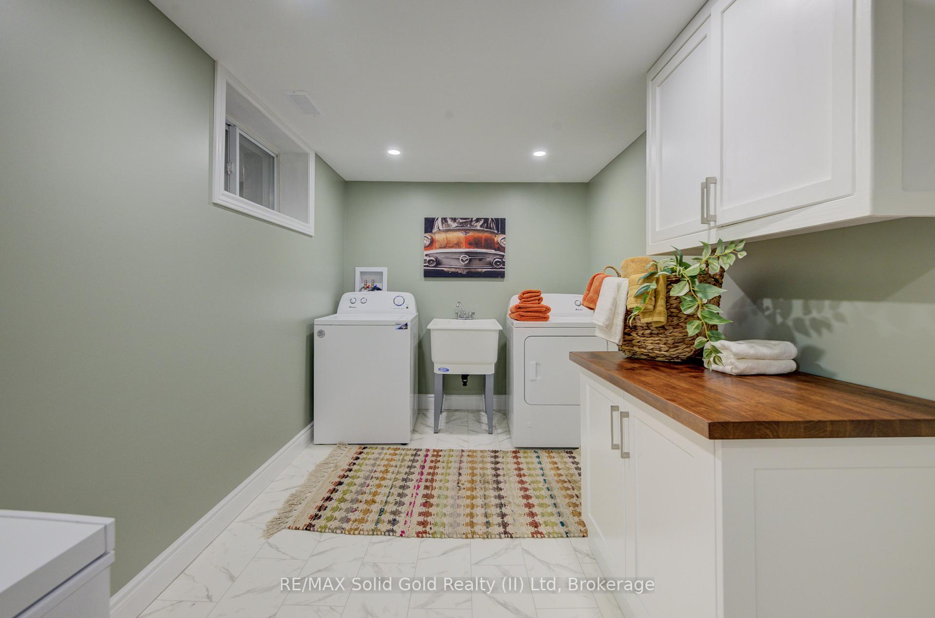 Photo 34 of 1076 Henry Street, Wellesley — HOMEH