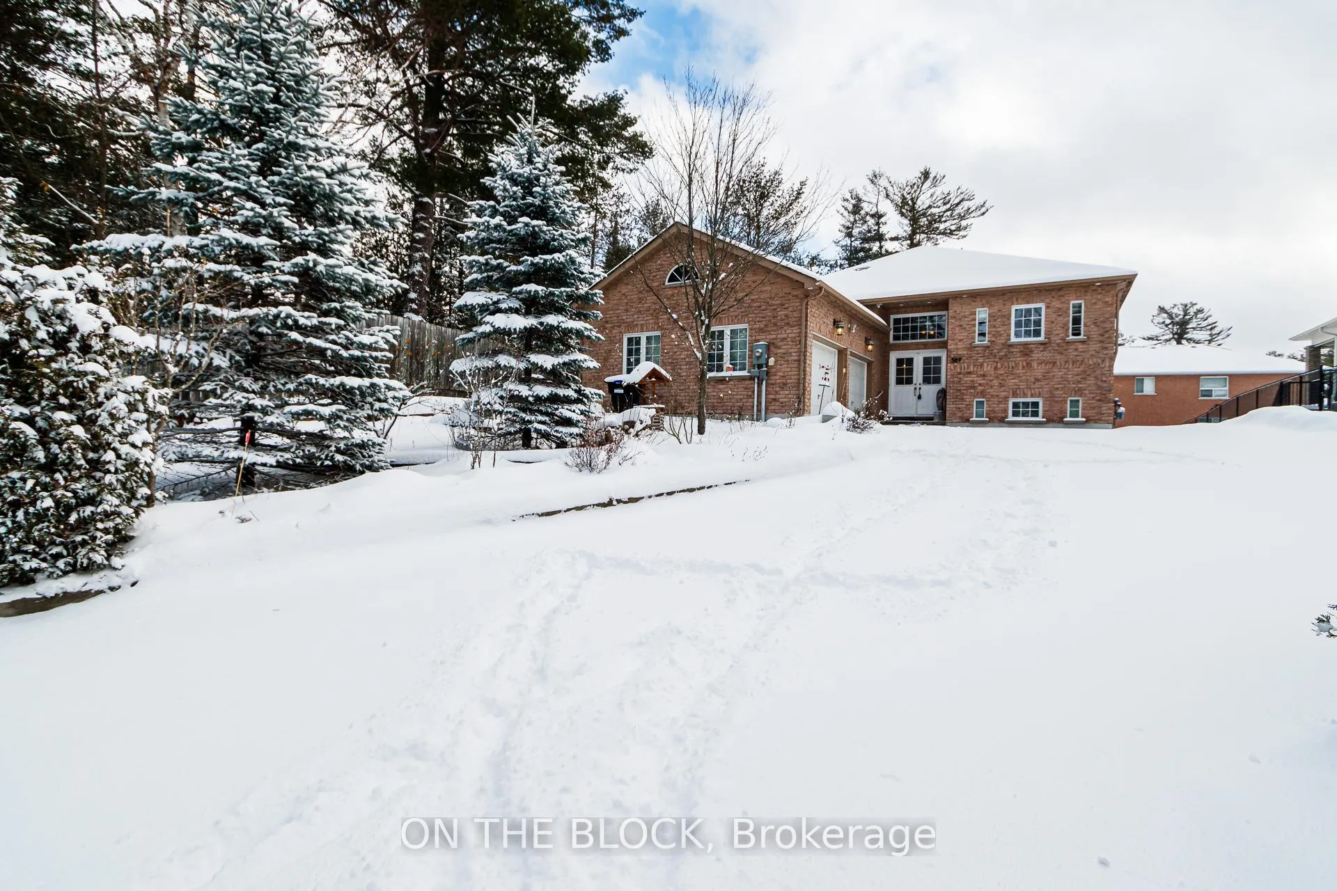 Photo 1 of 589 River Road E, Wasaga Beach — HOMEH