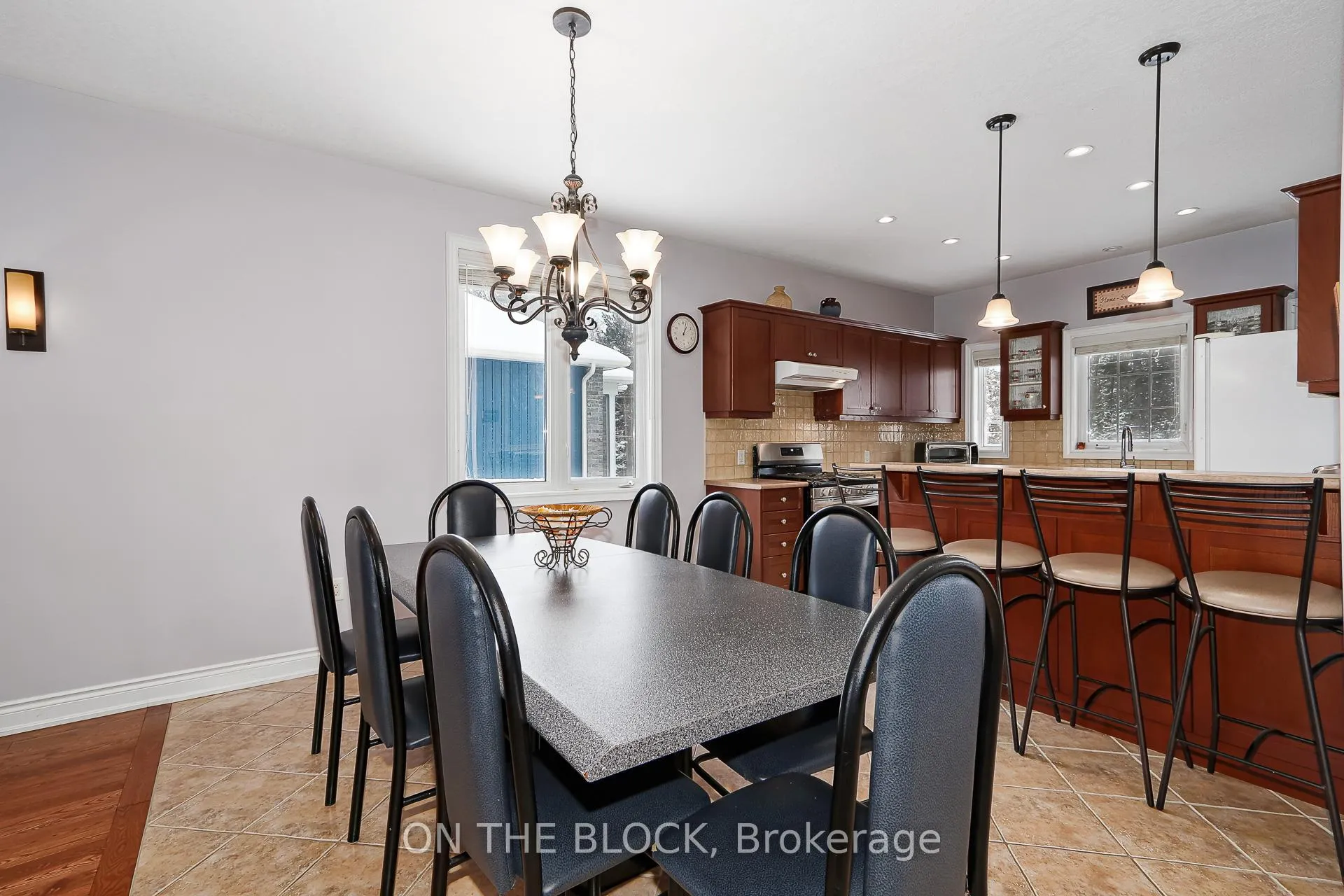 Photo 7 of 589 River Road E, Wasaga Beach — HOMEH