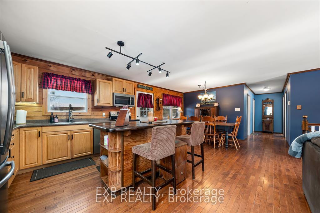 Photo 11 of 1469 Queensborough Road, Tweed, Elzevir (Twp) — HOMEH