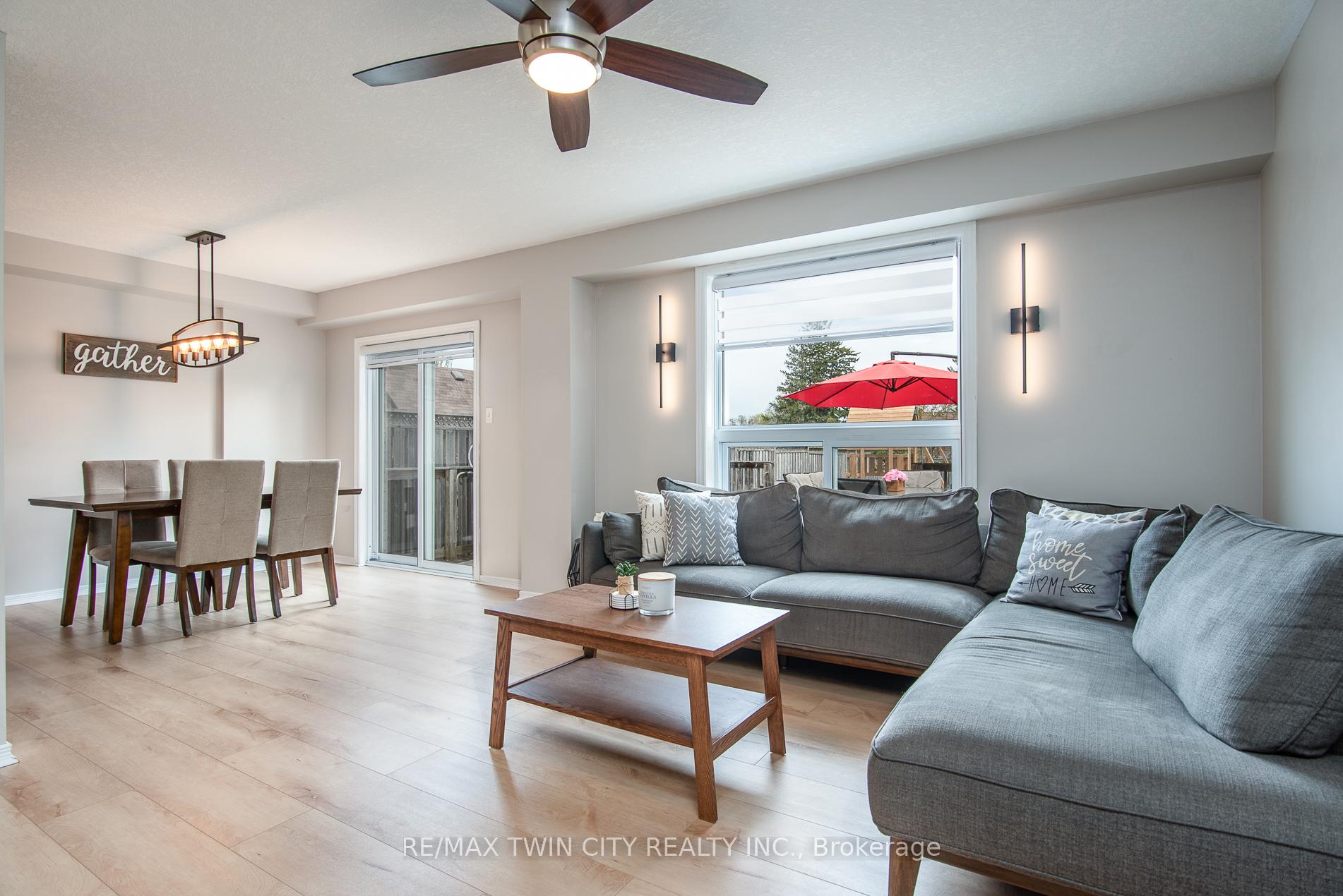 Photo 5 of 81 Pond View Drive, Wellesley — HOMEH