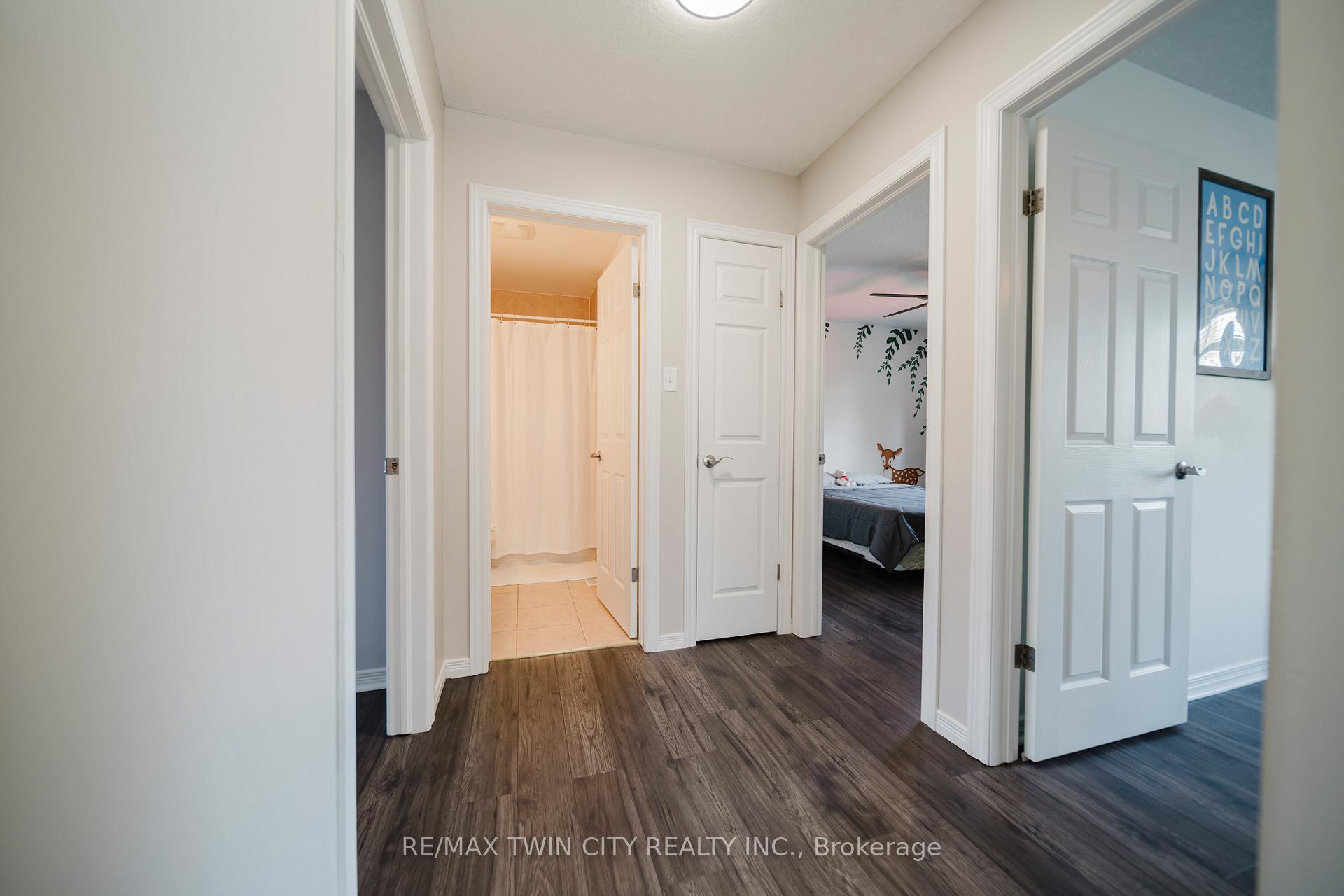 Photo 17 of 81 Pond View Drive, Wellesley — HOMEH