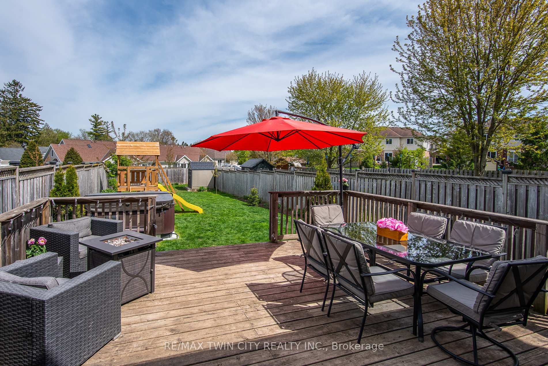 Photo 34 of 81 Pond View Drive, Wellesley — HOMEH