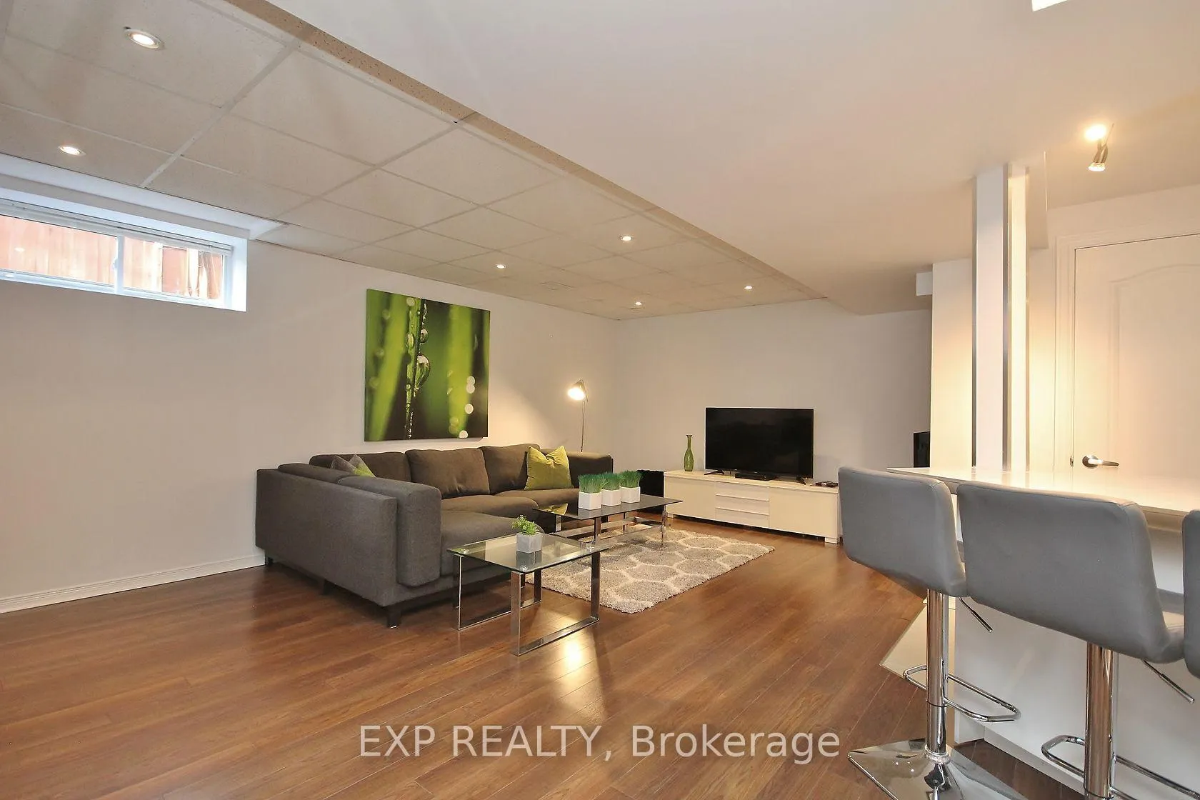 Photo 3 of Unit B, 19 Summerwind Crescent, Ottawa, Barrhaven East — HOMEH