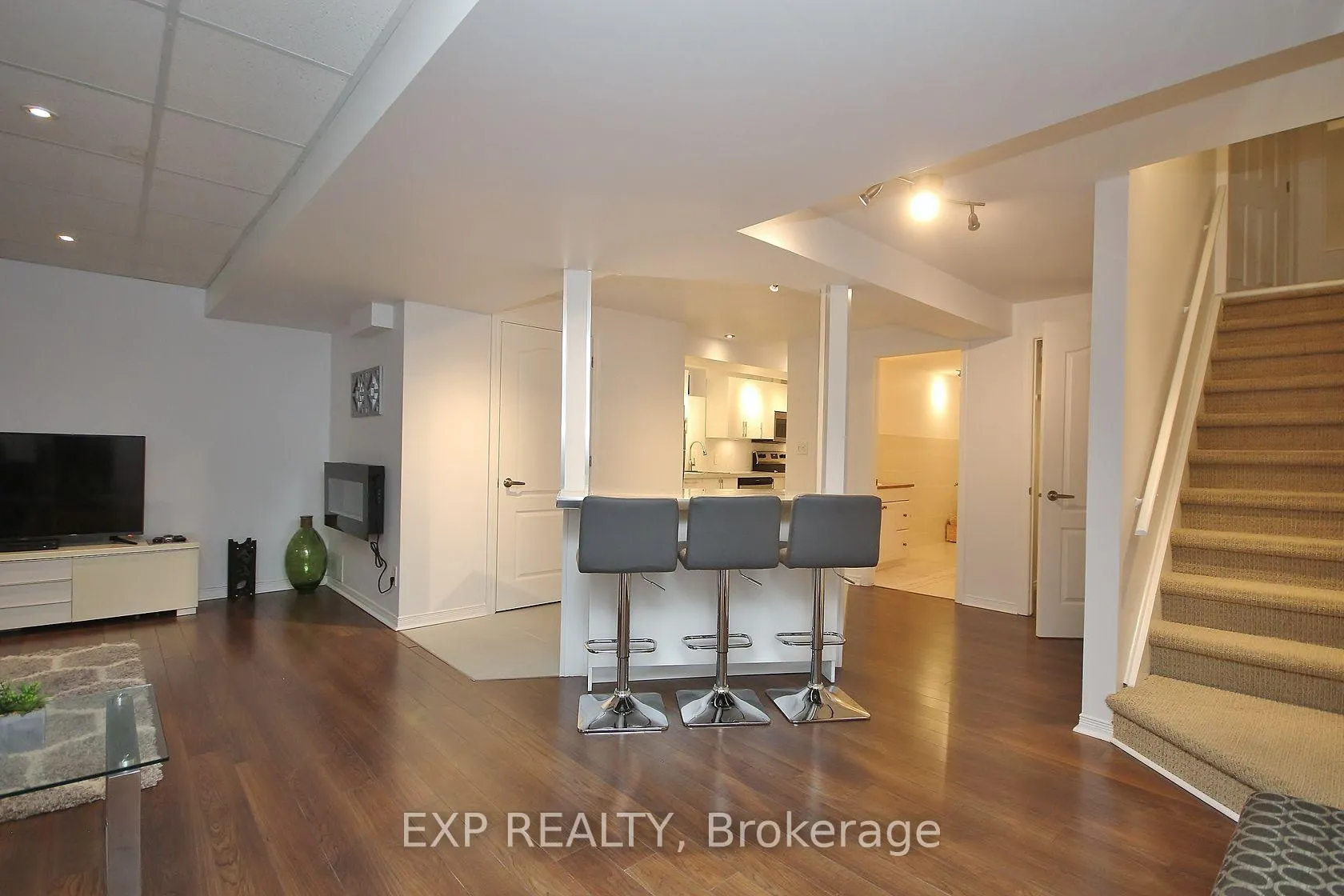 Photo 5 of Unit B, 19 Summerwind Crescent, Ottawa, Barrhaven East — HOMEH
