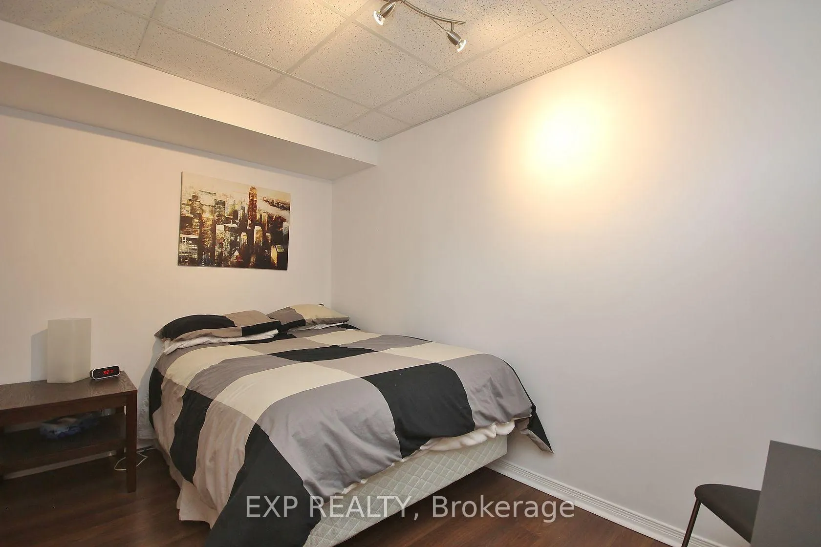 Photo 9 of Unit B, 19 Summerwind Crescent, Ottawa, Barrhaven East — HOMEH