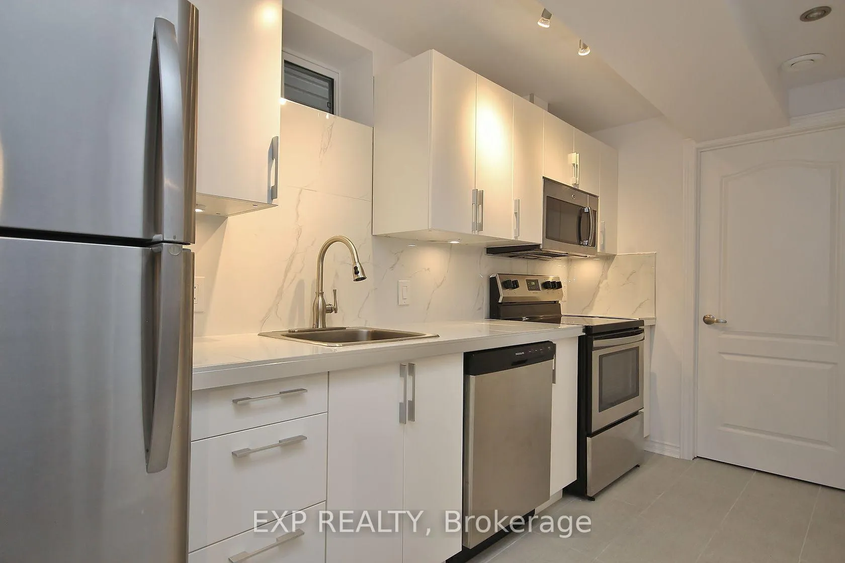 Photo 11 of Unit B, 19 Summerwind Crescent, Ottawa, Barrhaven East — HOMEH
