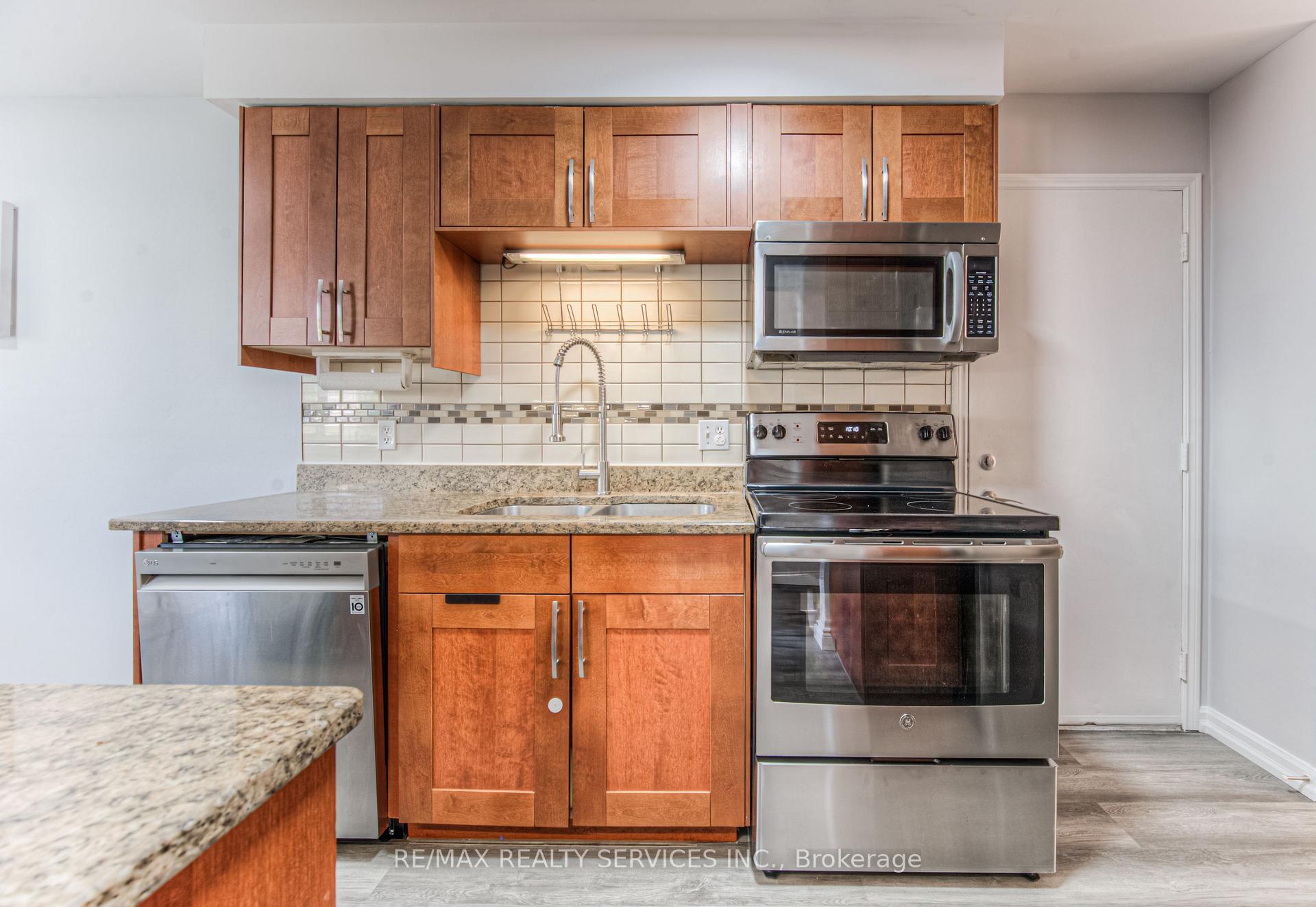 Photo 6 of 582 Drummerhill Crescent NE, Waterloo — HOMEH