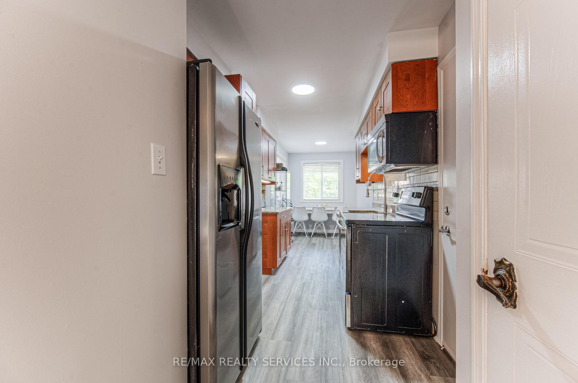Photo 7 of 582 Drummerhill Crescent NE, Waterloo — HOMEH