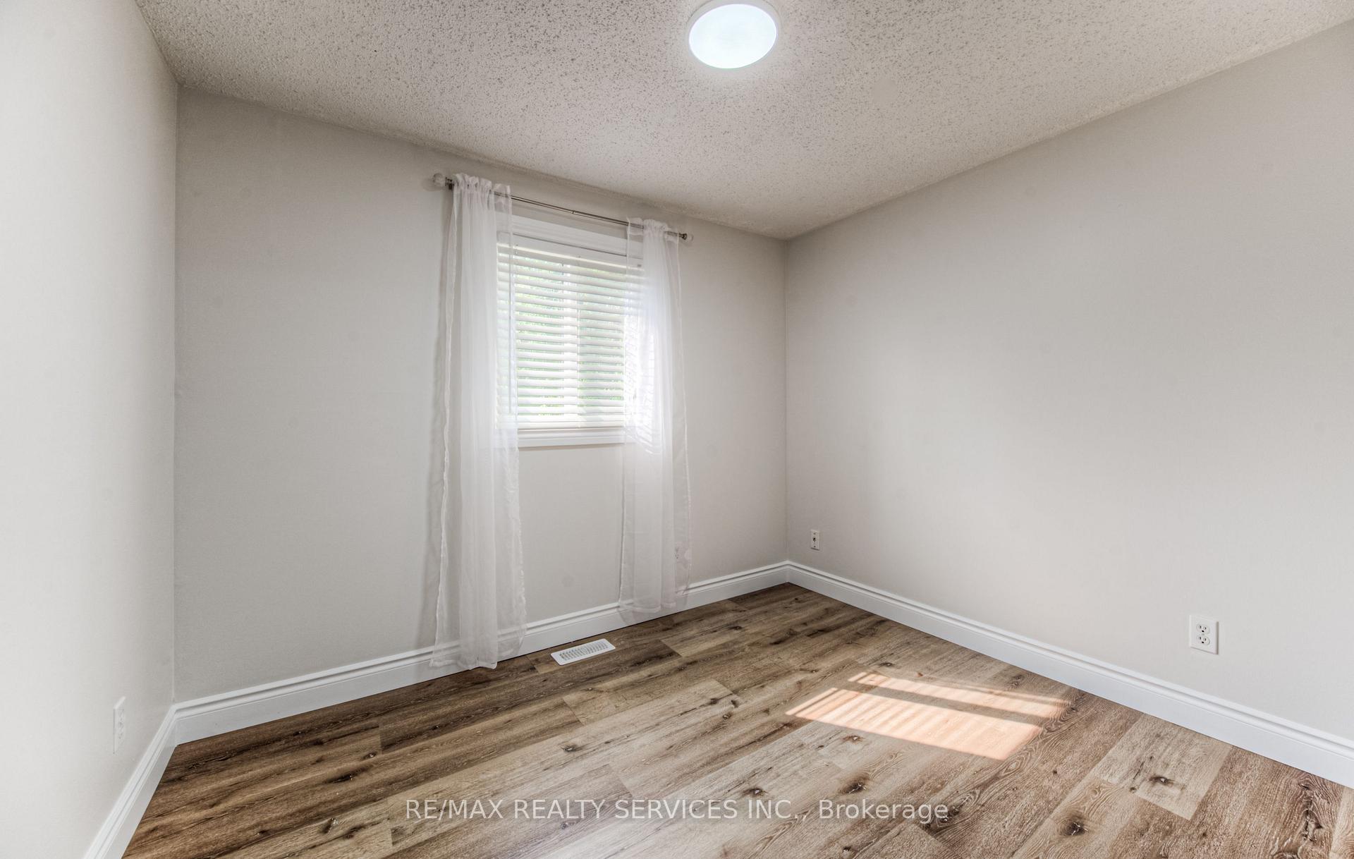 Photo 22 of 582 Drummerhill Crescent NE, Waterloo — HOMEH