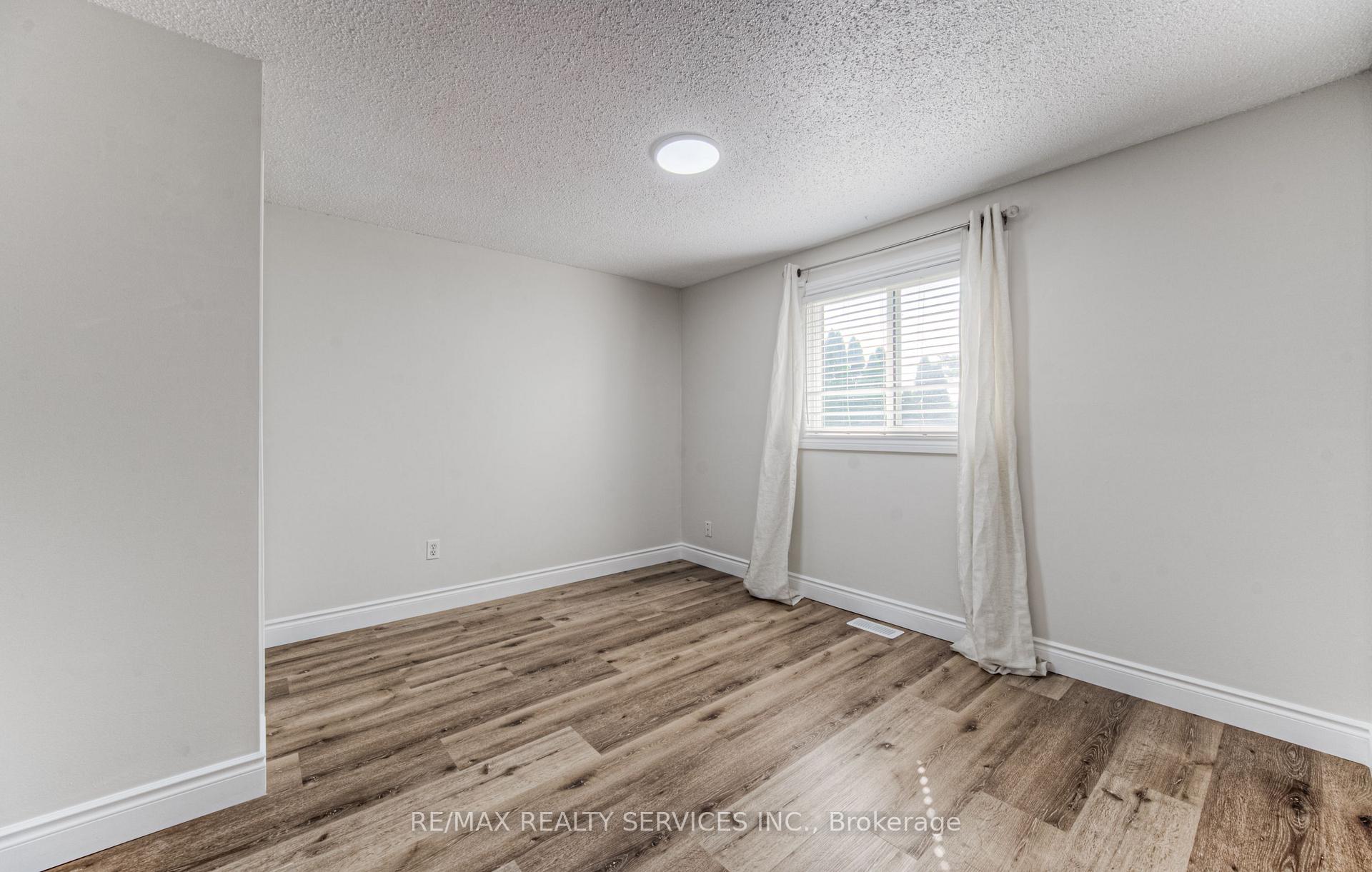 Photo 24 of 582 Drummerhill Crescent NE, Waterloo — HOMEH