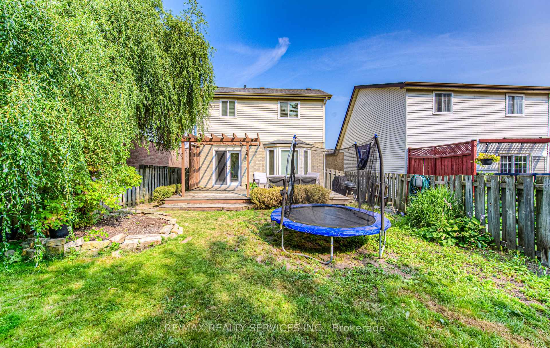 Photo 40 of 582 Drummerhill Crescent NE, Waterloo — HOMEH
