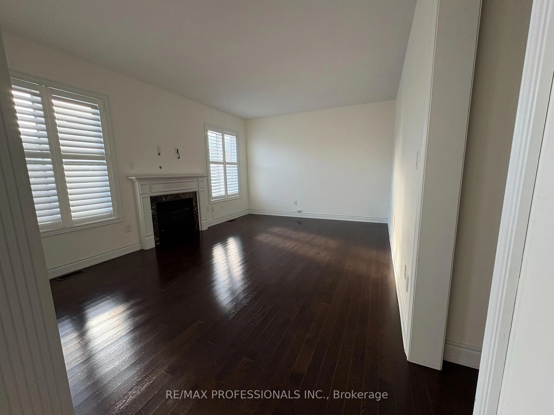 Photo 9 of 73 Barletta Drive, Vaughan, Patterson — HOMEH