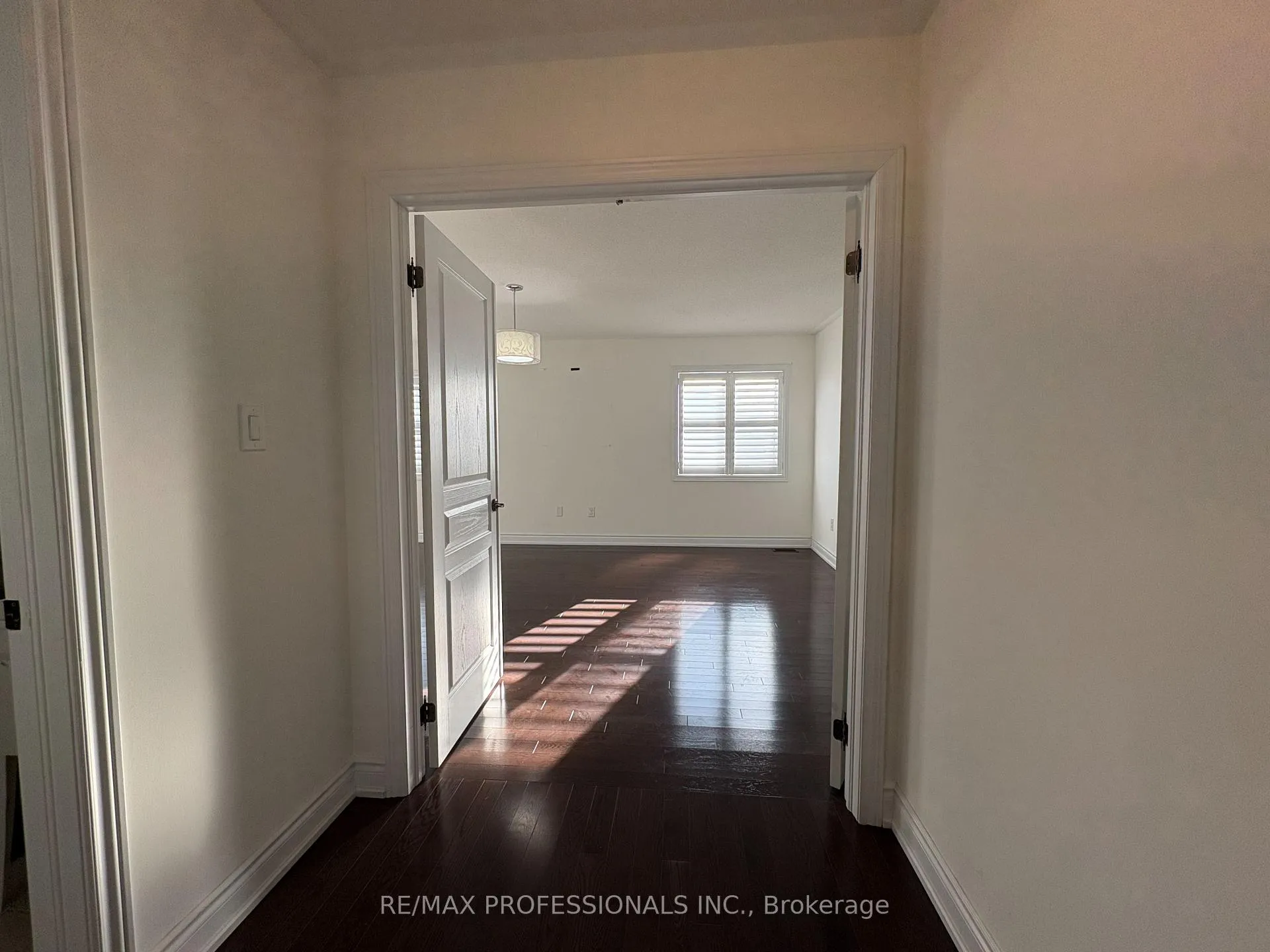 Photo 32 of 73 Barletta Drive, Vaughan, Patterson — HOMEH