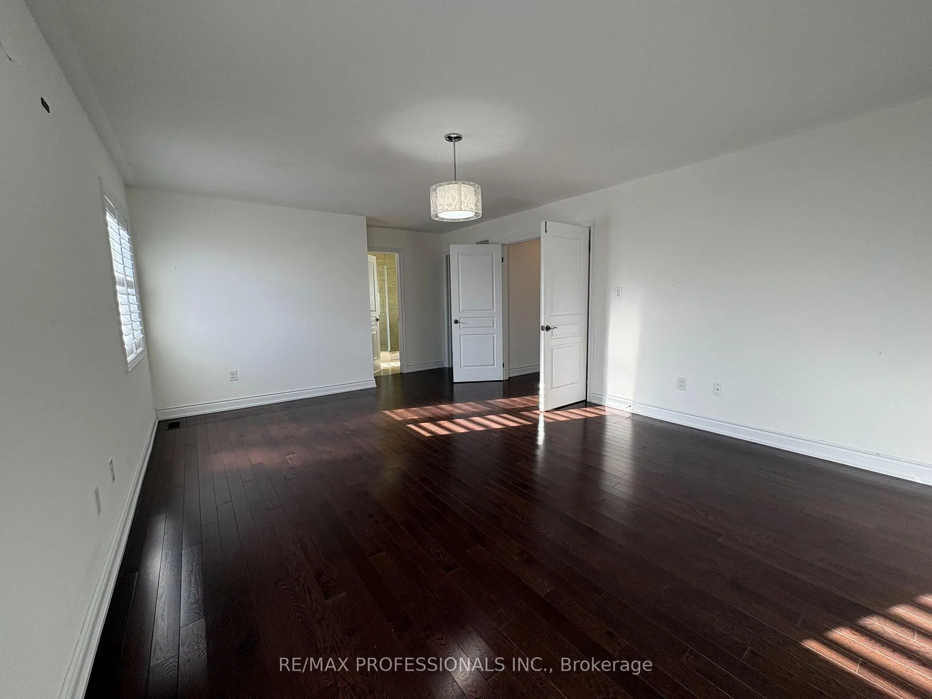 Photo 33 of 73 Barletta Drive, Vaughan, Patterson — HOMEH