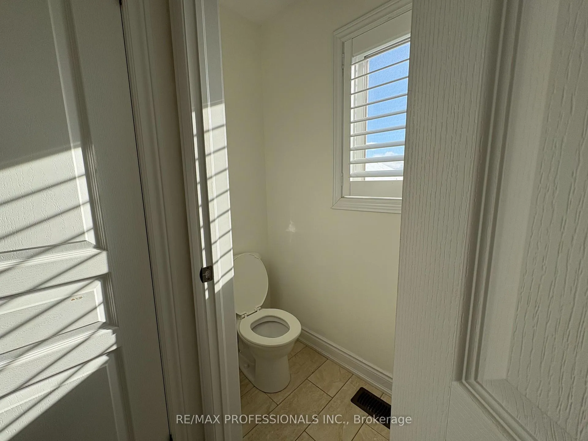 Photo 39 of 73 Barletta Drive, Vaughan, Patterson — HOMEH