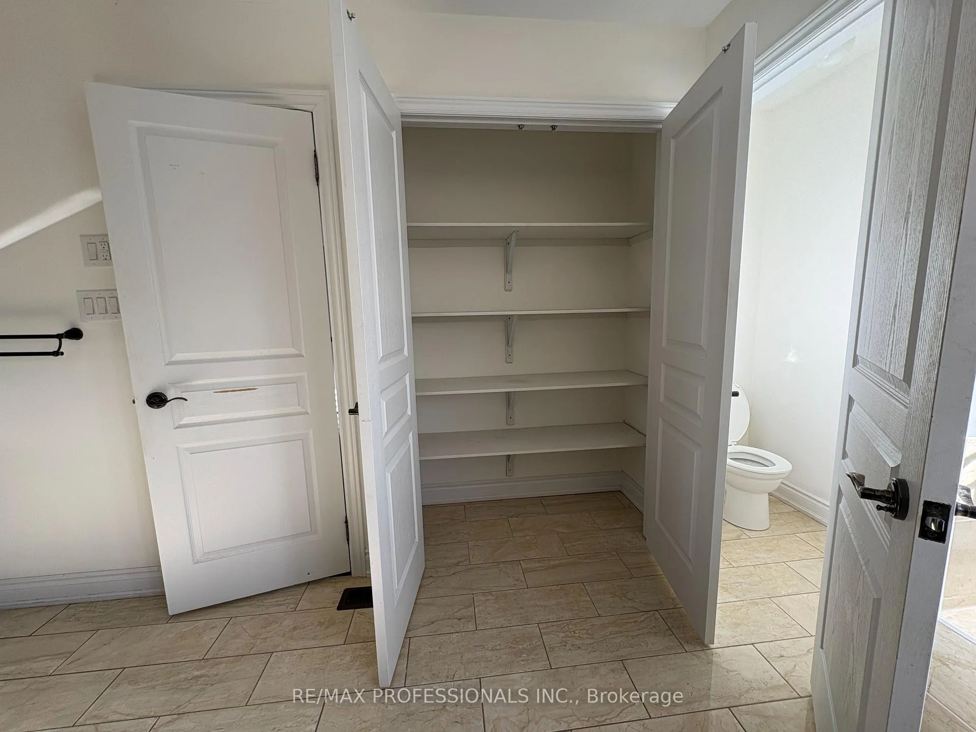 Photo 40 of 73 Barletta Drive, Vaughan, Patterson — HOMEH
