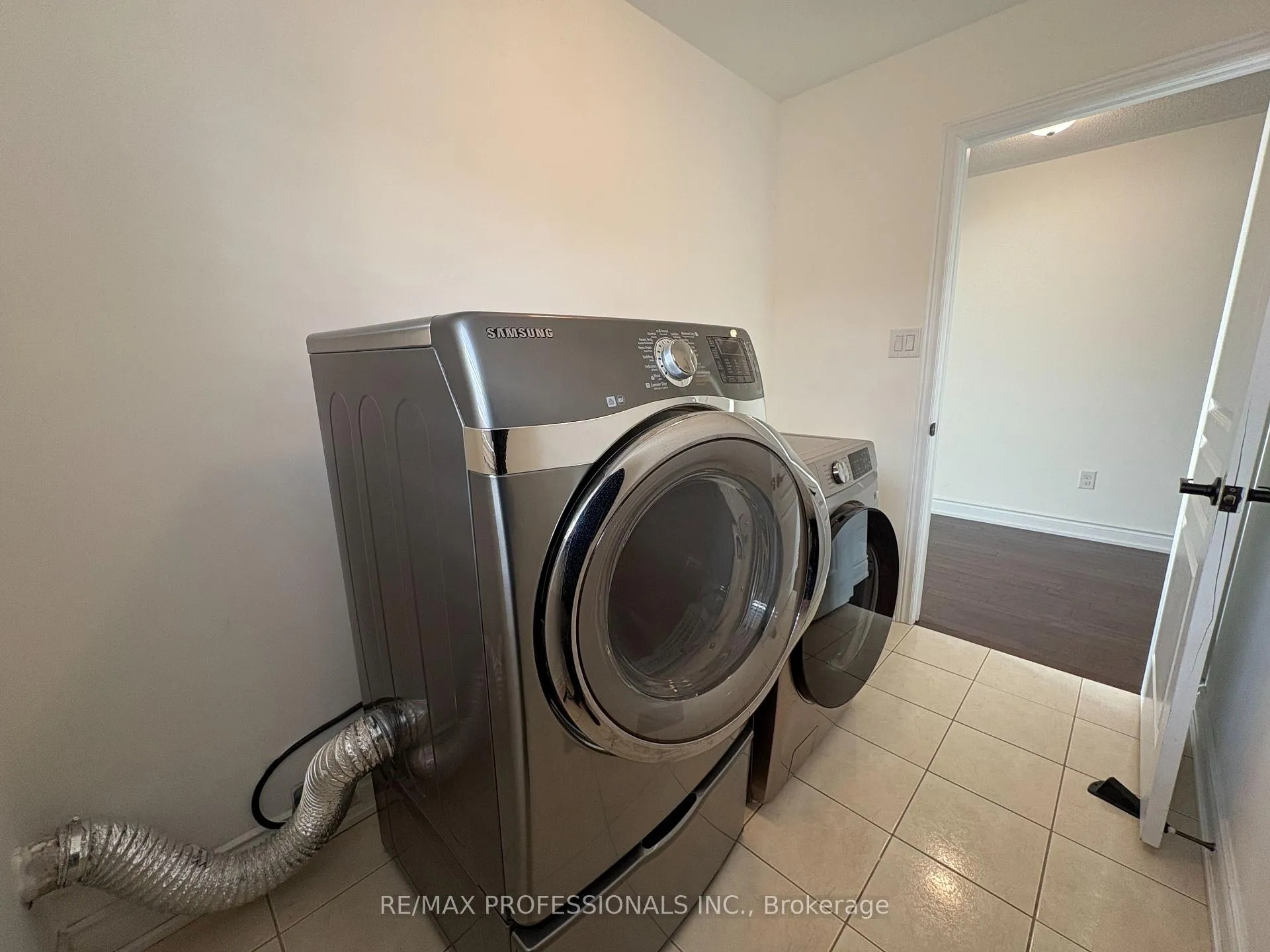 Photo 43 of 73 Barletta Drive, Vaughan, Patterson — HOMEH