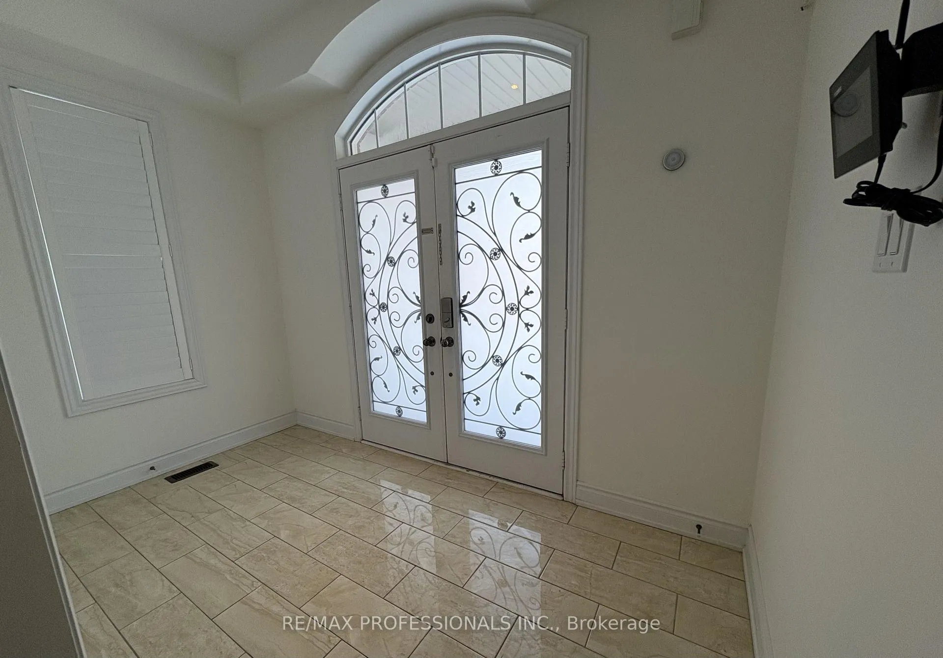 Photo 46 of 73 Barletta Drive, Vaughan, Patterson — HOMEH