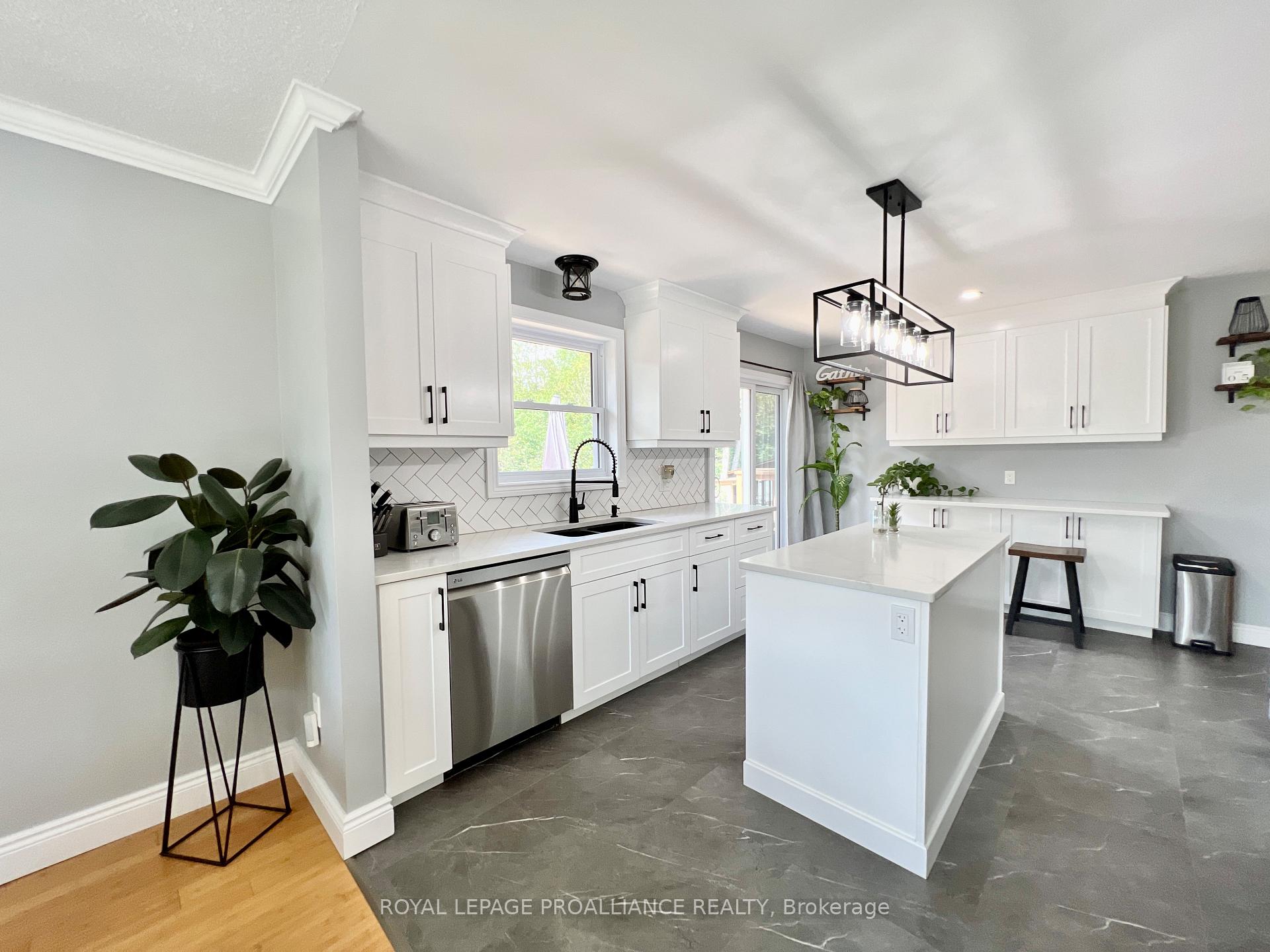 Photo 8 of 2065 Melrose Road, Tyendinaga, Tyendinaga Township — HOMEH
