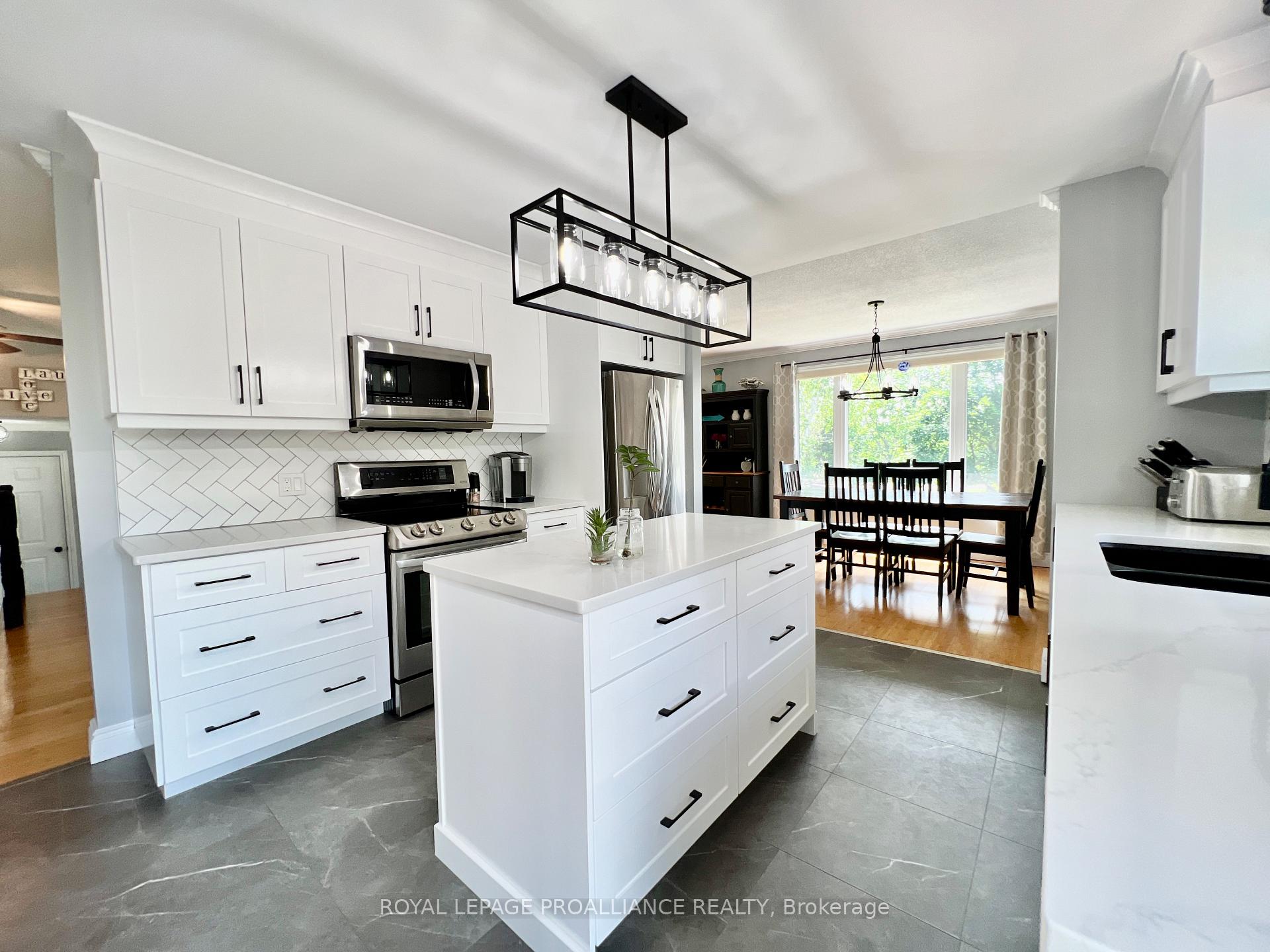 Photo 10 of 2065 Melrose Road, Tyendinaga, Tyendinaga Township — HOMEH