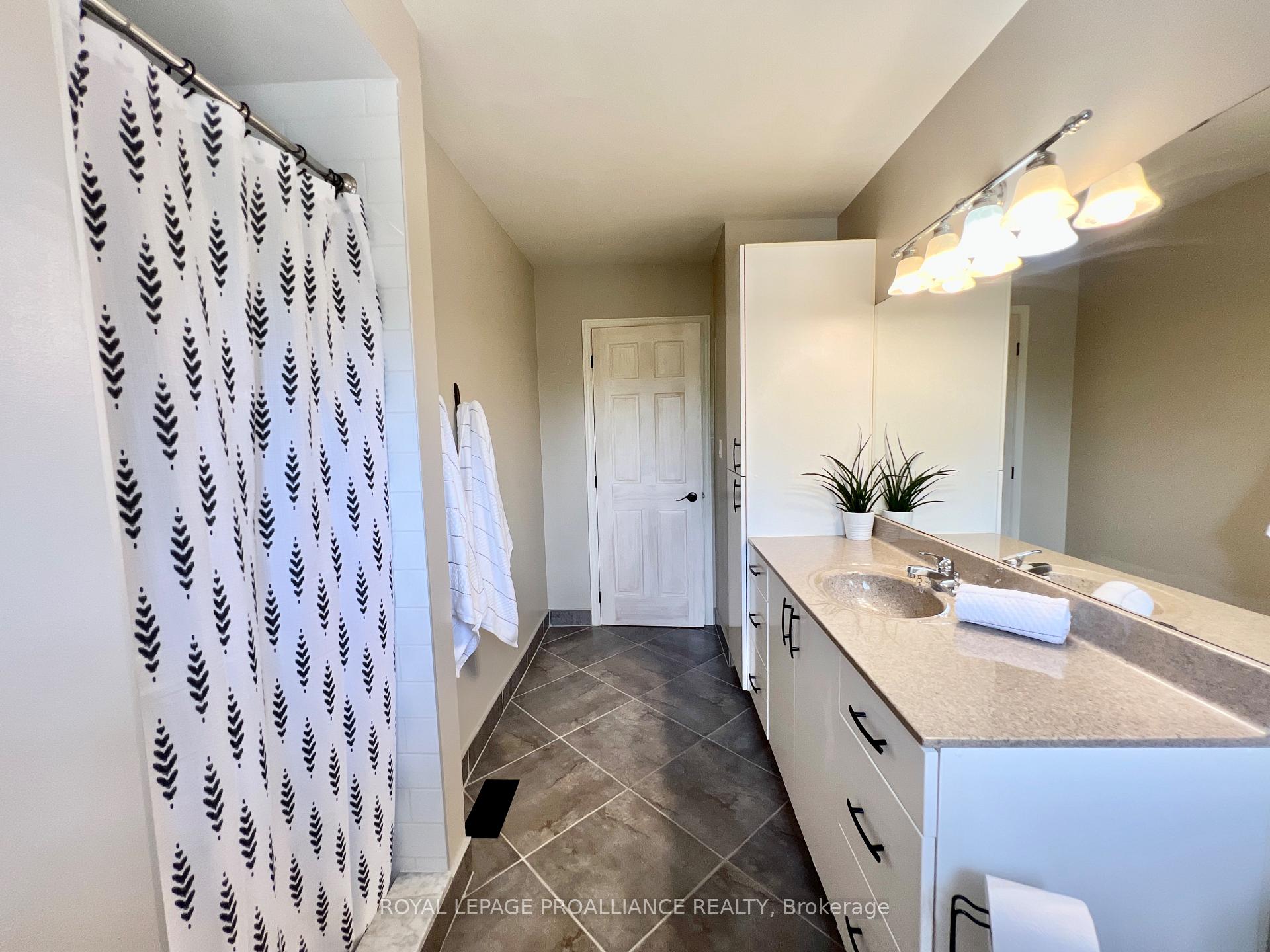 Photo 16 of 2065 Melrose Road, Tyendinaga, Tyendinaga Township — HOMEH