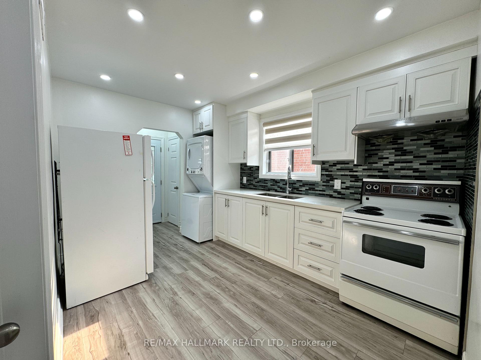 Photo 3 of Unit #2, 20 Holwood Avenue, Toronto, Keelesdale-Eglinton West — HOMEH