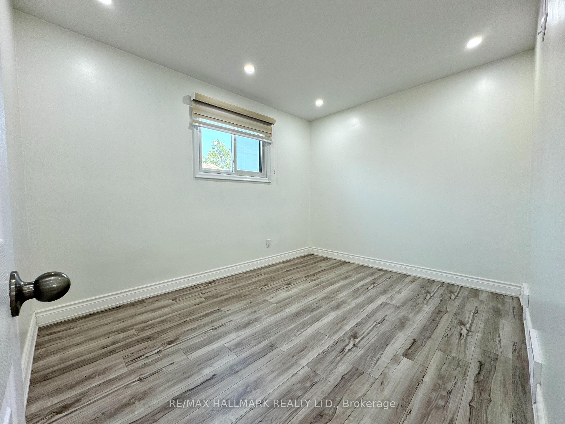 Photo 4 of Unit #2, 20 Holwood Avenue, Toronto, Keelesdale-Eglinton West — HOMEH