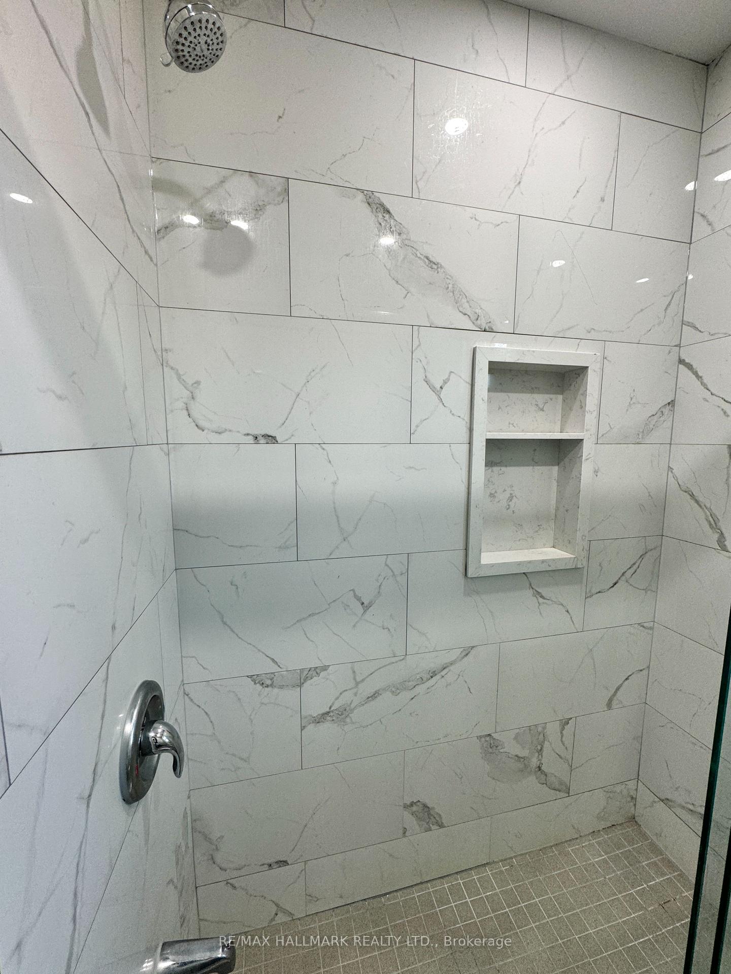 Photo 6 of Unit #2, 20 Holwood Avenue, Toronto, Keelesdale-Eglinton West — HOMEH