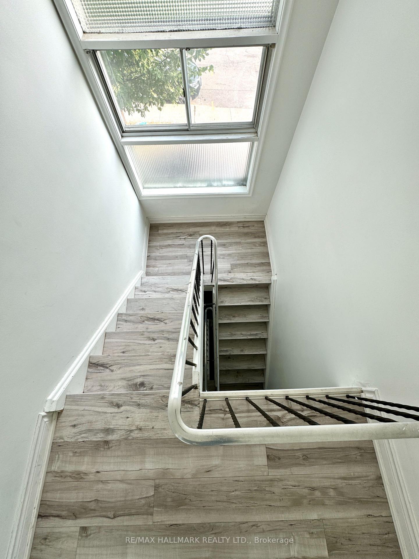 Photo 11 of Unit #2, 20 Holwood Avenue, Toronto, Keelesdale-Eglinton West — HOMEH